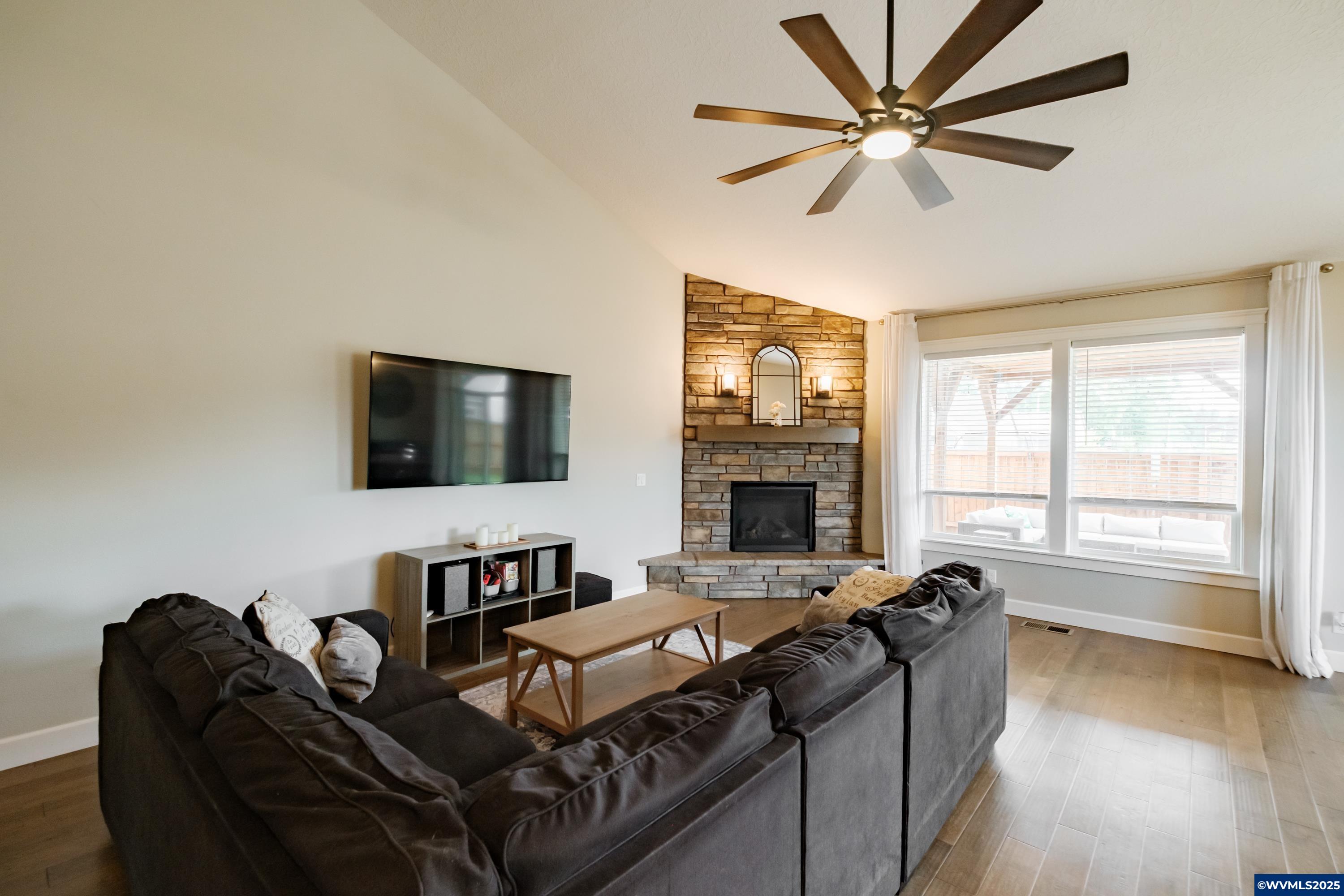 Turner, Oregon 97392, United States, 4 Bedrooms Bedrooms, ,2 BathroomsBathrooms,Residential,Active,154475