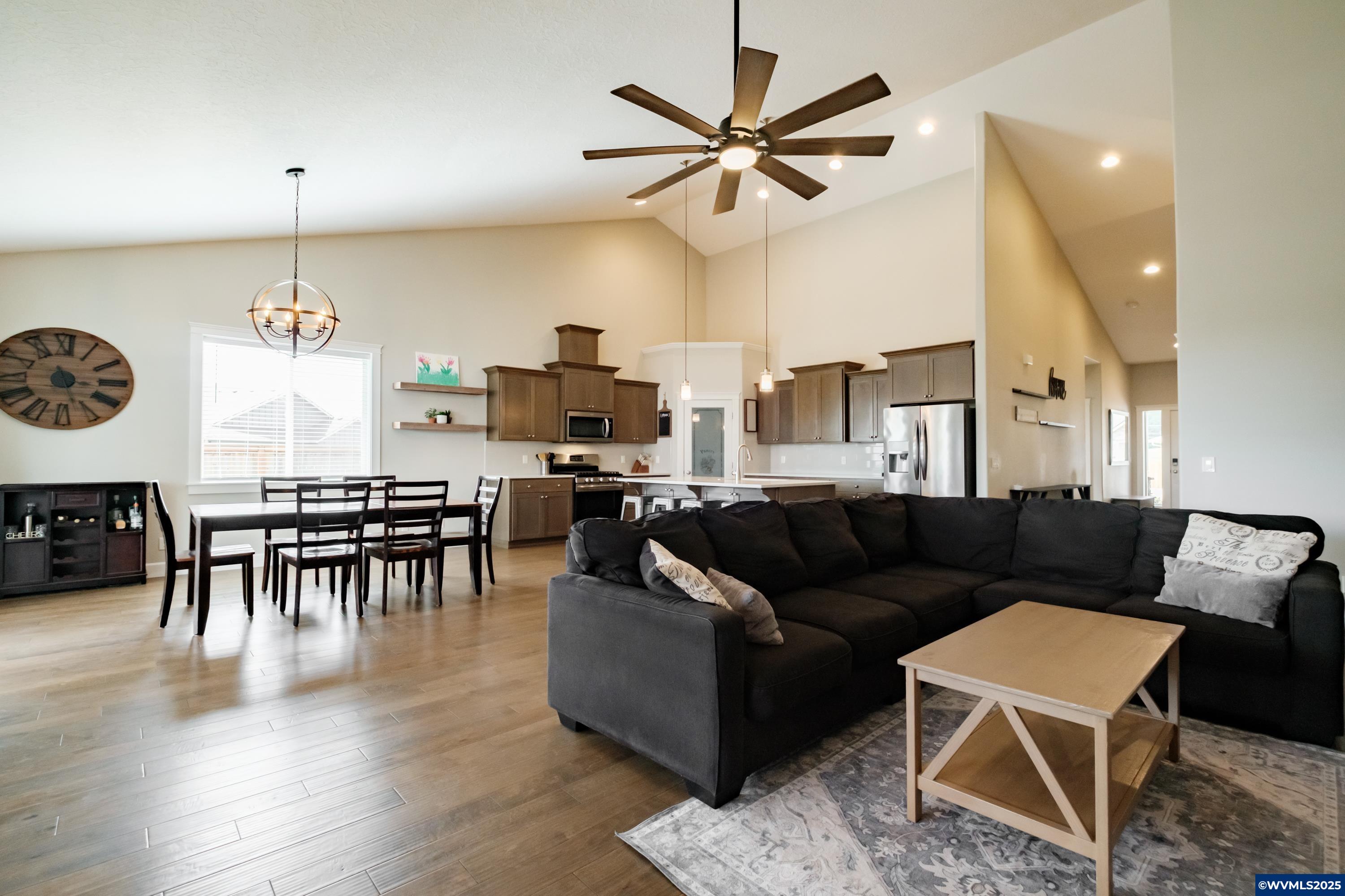 Turner, Oregon 97392, United States, 4 Bedrooms Bedrooms, ,2 BathroomsBathrooms,Residential,Active,154475