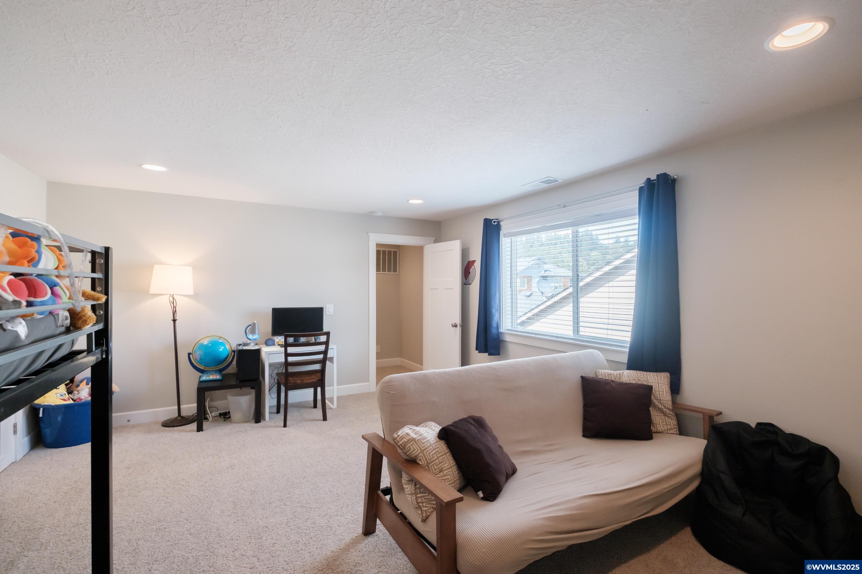 Turner, Oregon 97392, United States, 4 Bedrooms Bedrooms, ,2 BathroomsBathrooms,Residential,Active,154475