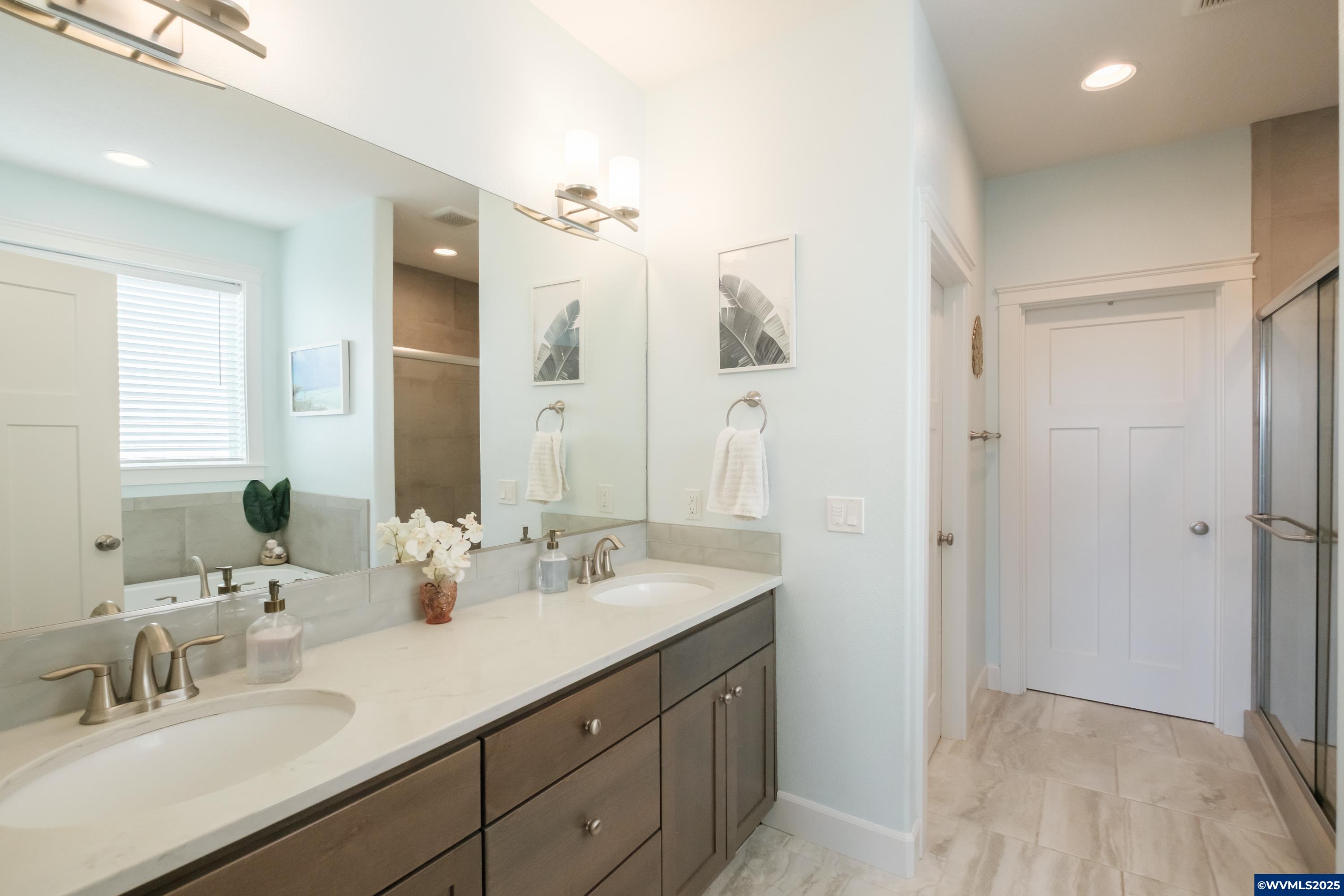 Turner, Oregon 97392, United States, 4 Bedrooms Bedrooms, ,2 BathroomsBathrooms,Residential,Active,154475