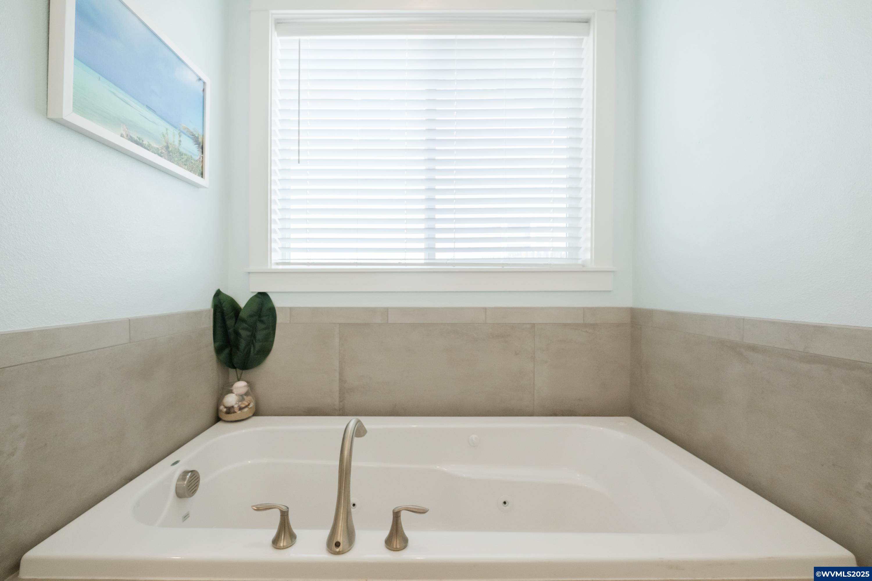 Turner, Oregon 97392, United States, 4 Bedrooms Bedrooms, ,2 BathroomsBathrooms,Residential,Active,154475