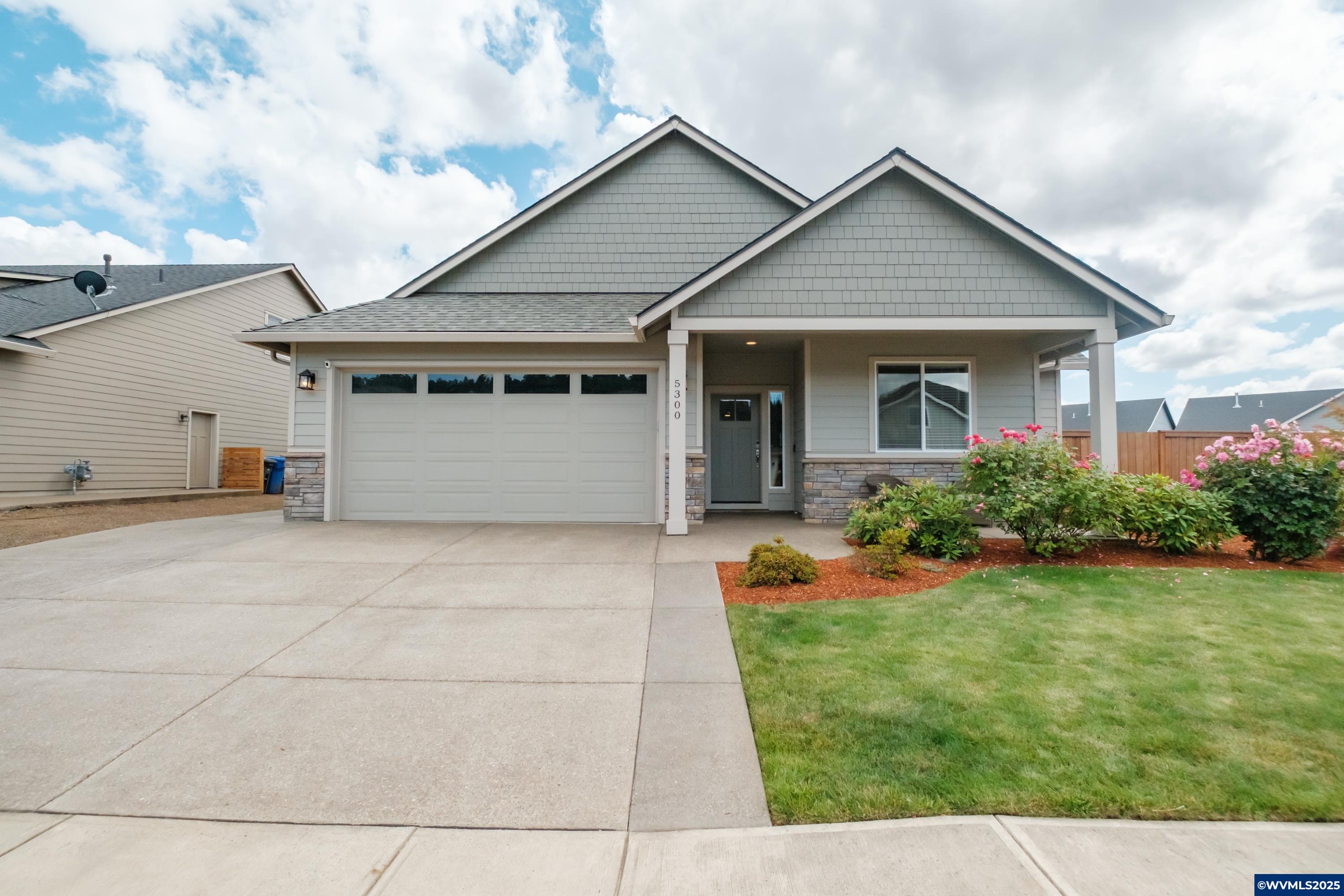 Turner, Oregon 97392, United States, 4 Bedrooms Bedrooms, ,2 BathroomsBathrooms,Residential,Active,154475