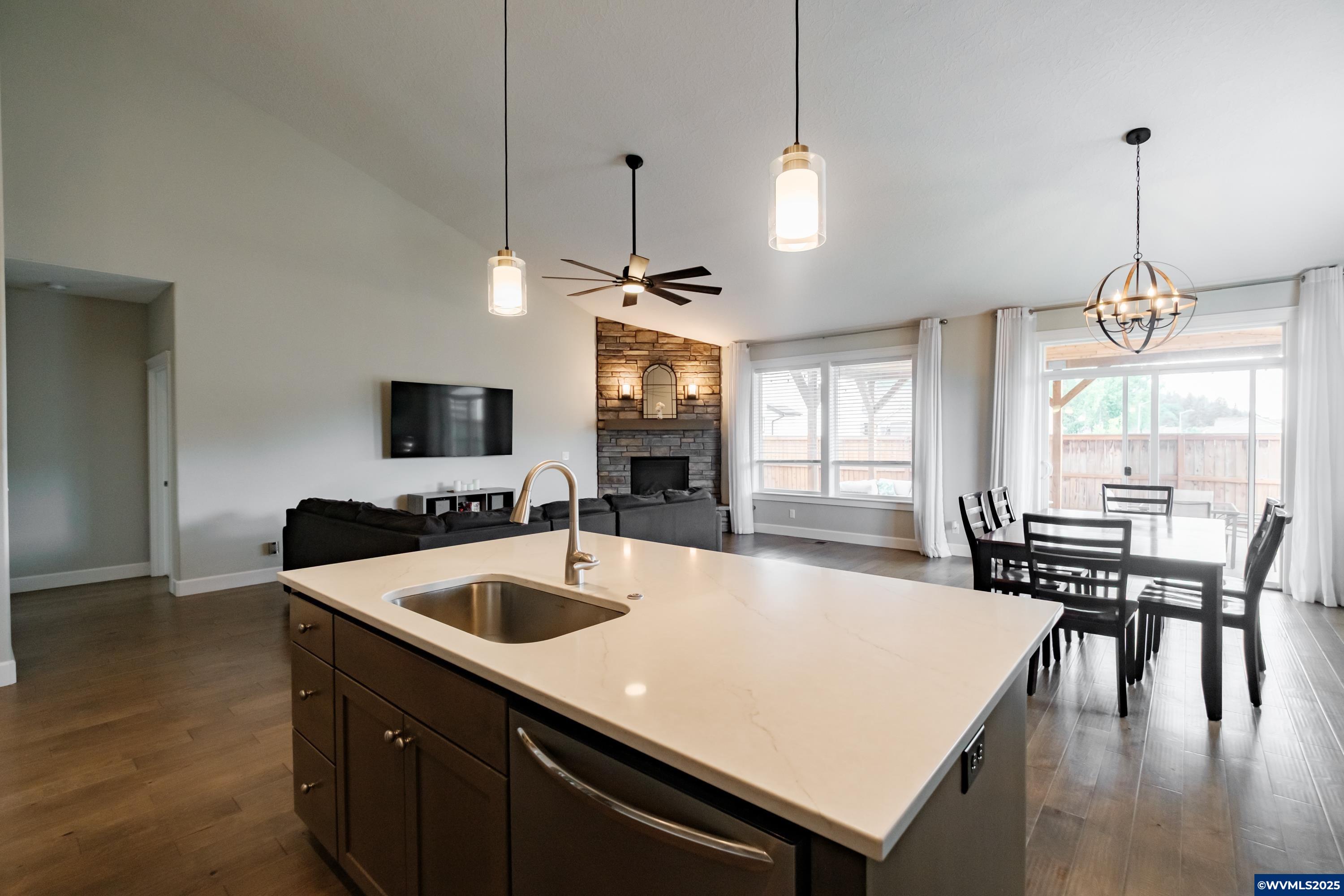 Turner, Oregon 97392, United States, 4 Bedrooms Bedrooms, ,2 BathroomsBathrooms,Residential,Active,154475