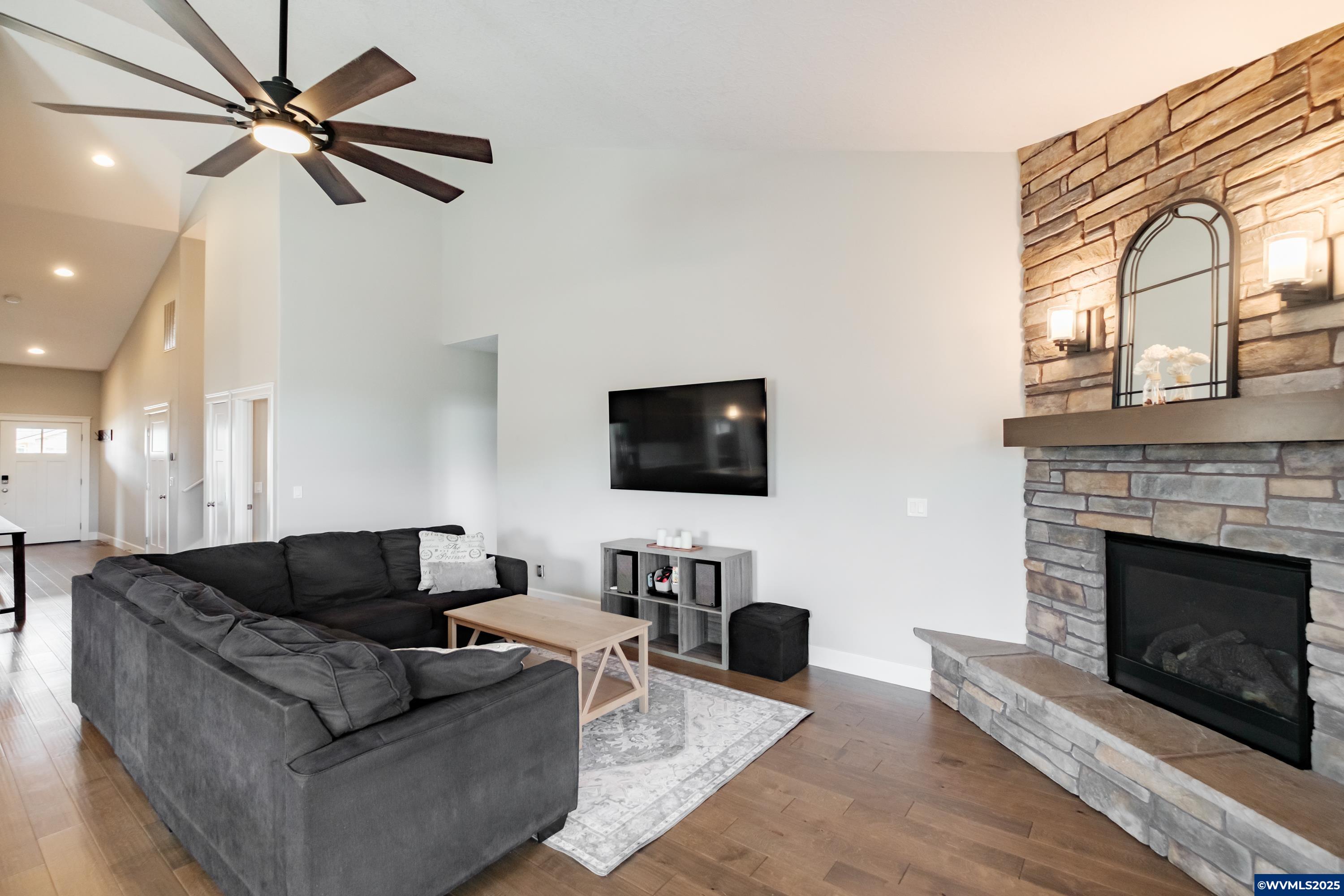 Turner, Oregon 97392, United States, 4 Bedrooms Bedrooms, ,2 BathroomsBathrooms,Residential,Active,154475