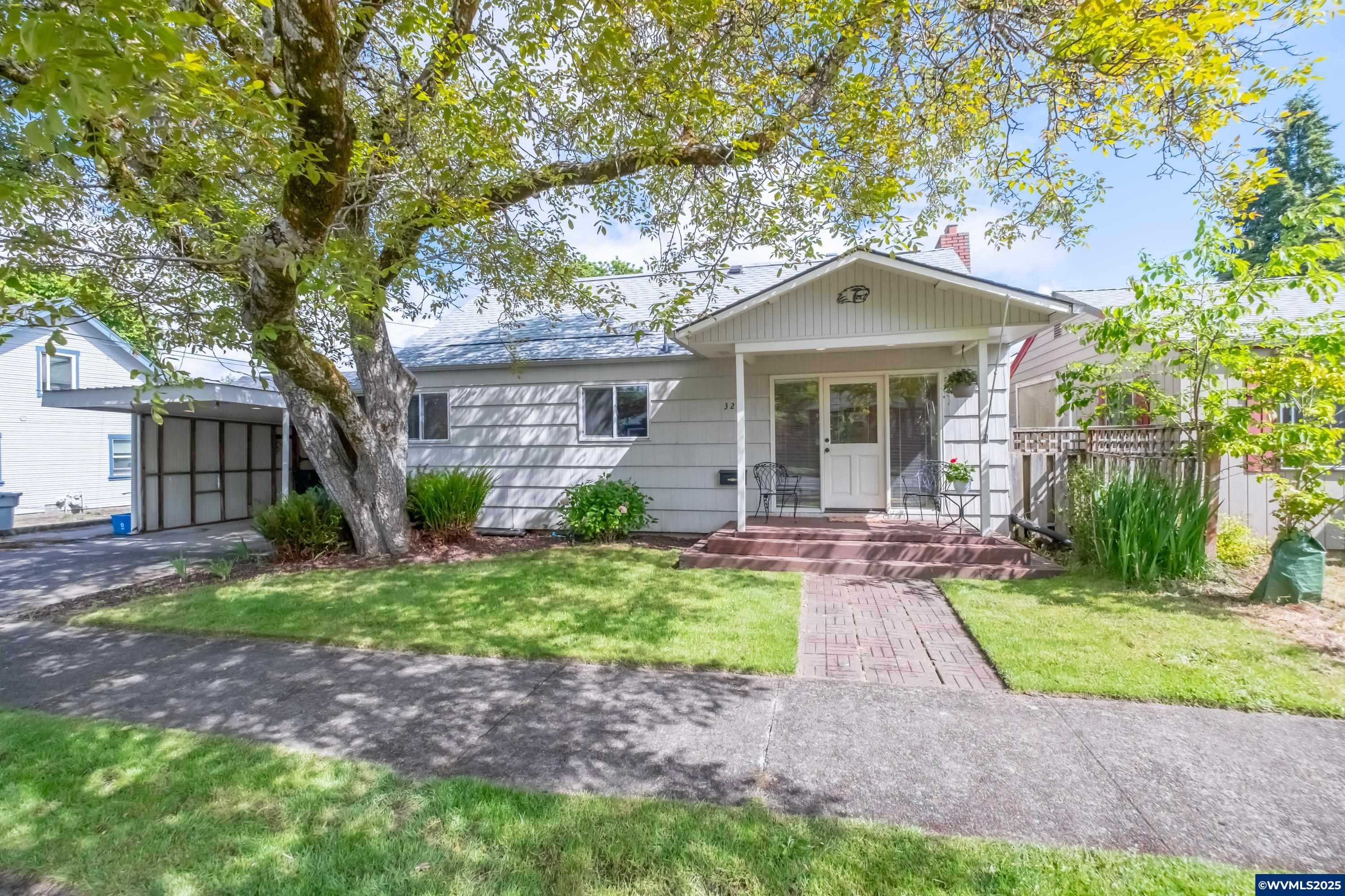 3211 NW Taylor (& 3205) Av