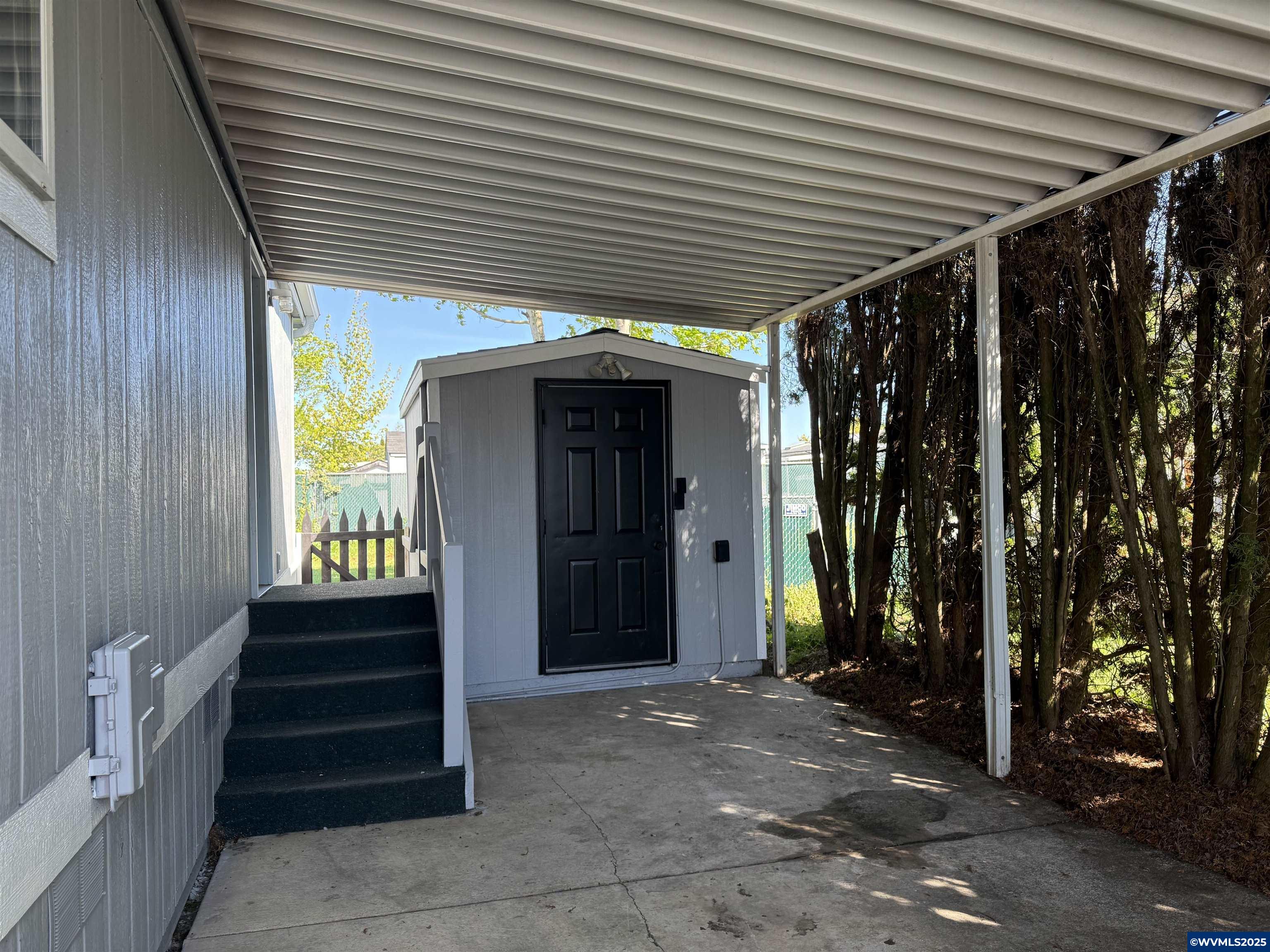 632 Windemere (#17) St