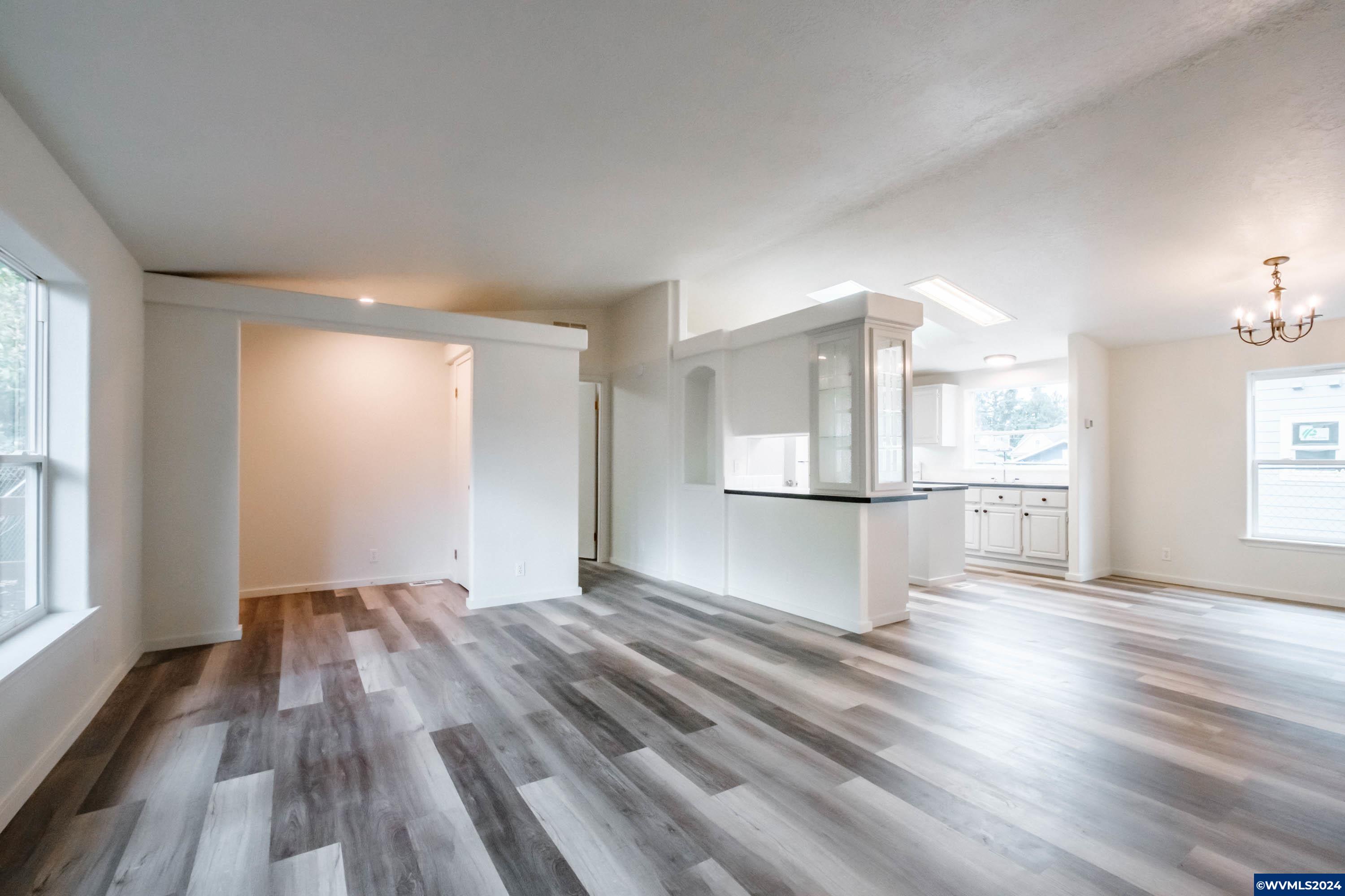 Woodburn, Oregon 97071, United States, 3 Bedrooms Bedrooms, ,2 BathroomsBathrooms,Residential,Active,62086