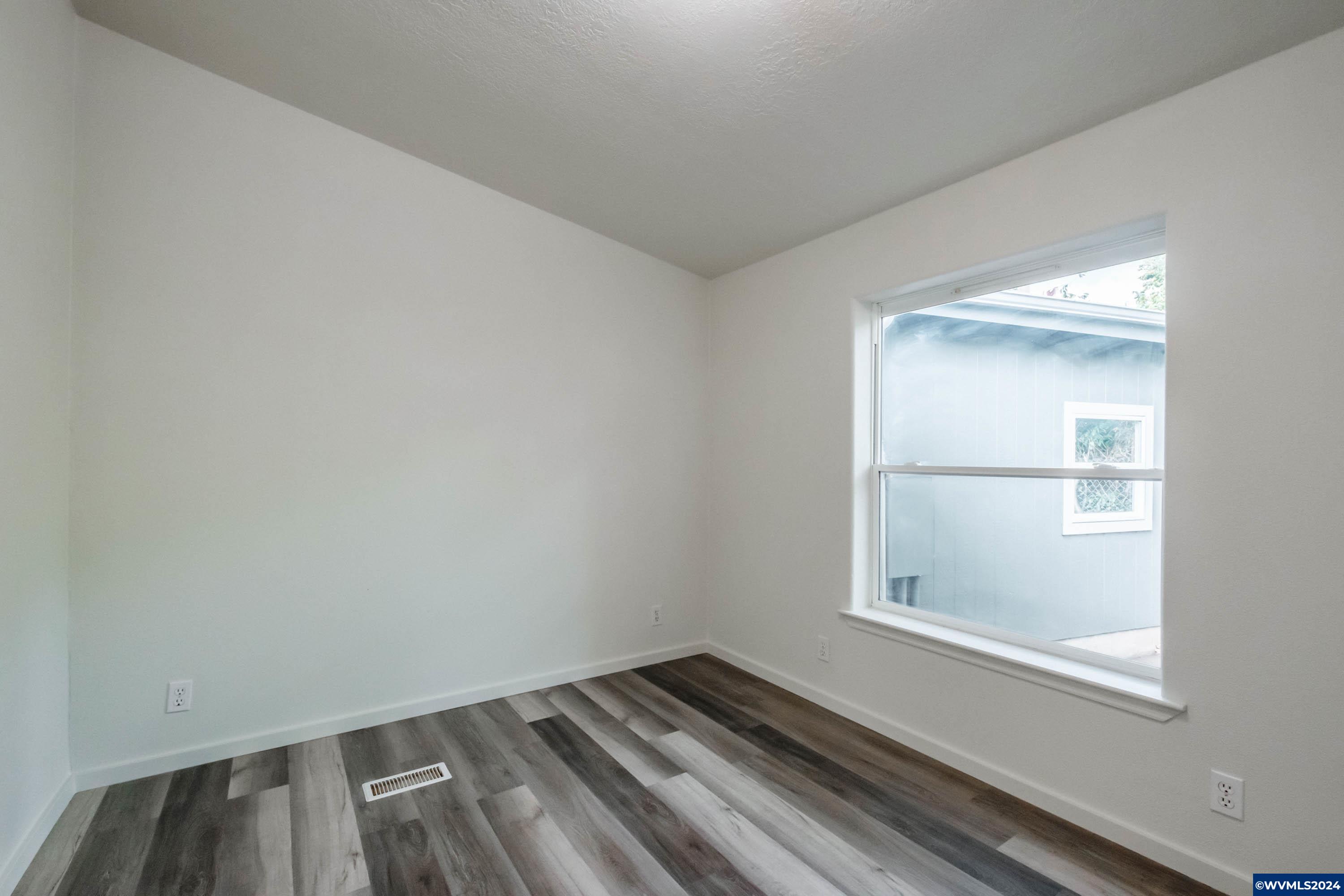 Woodburn, Oregon 97071, United States, 3 Bedrooms Bedrooms, ,2 BathroomsBathrooms,Residential,Active,62086