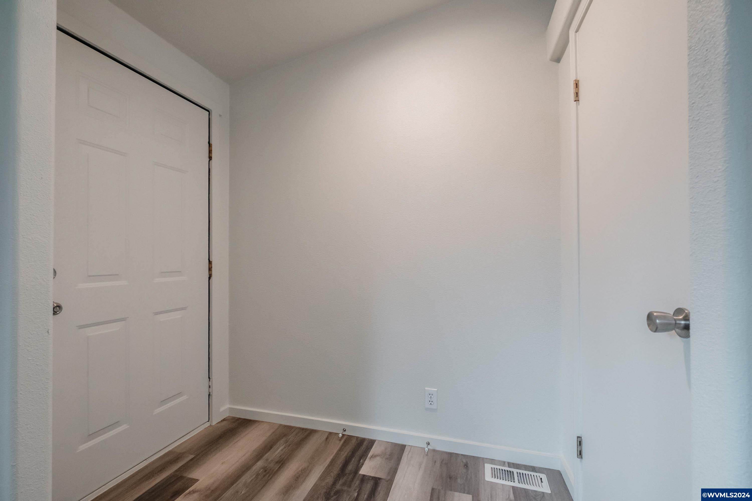 Woodburn, Oregon 97071, United States, 3 Bedrooms Bedrooms, ,2 BathroomsBathrooms,Residential,Active,62086