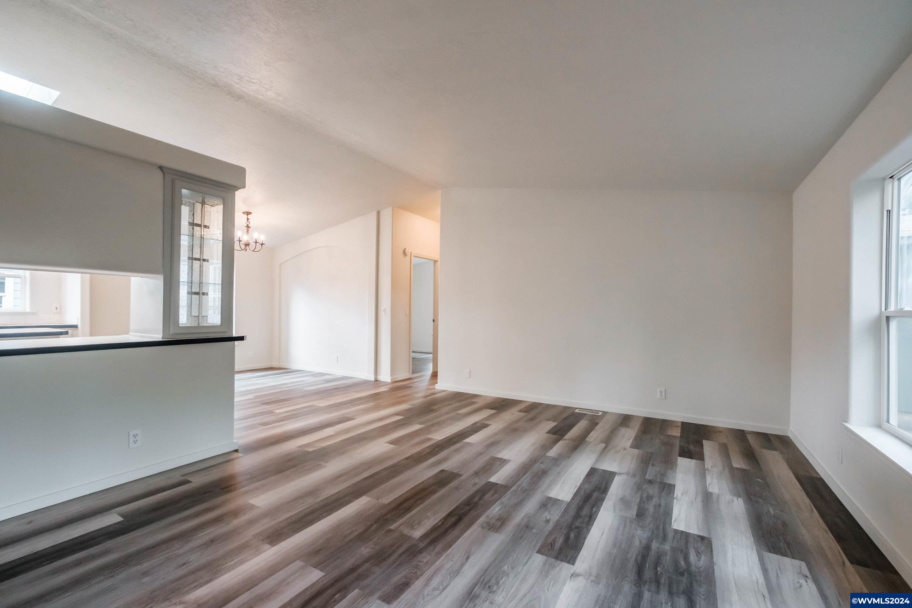 Woodburn, Oregon 97071, United States, 3 Bedrooms Bedrooms, ,2 BathroomsBathrooms,Residential,Active,62086