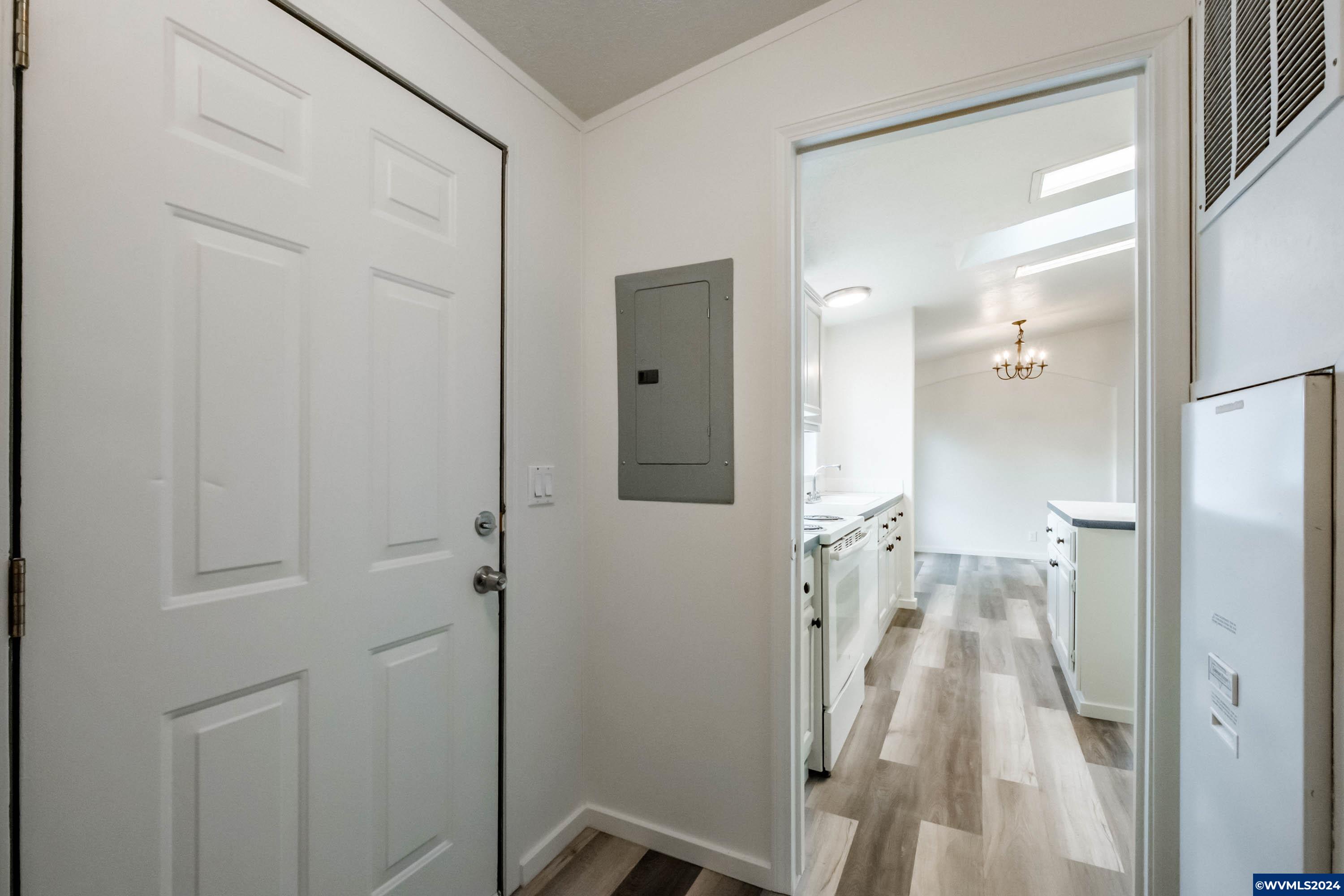 Woodburn, Oregon 97071, United States, 3 Bedrooms Bedrooms, ,2 BathroomsBathrooms,Residential,Active,62086