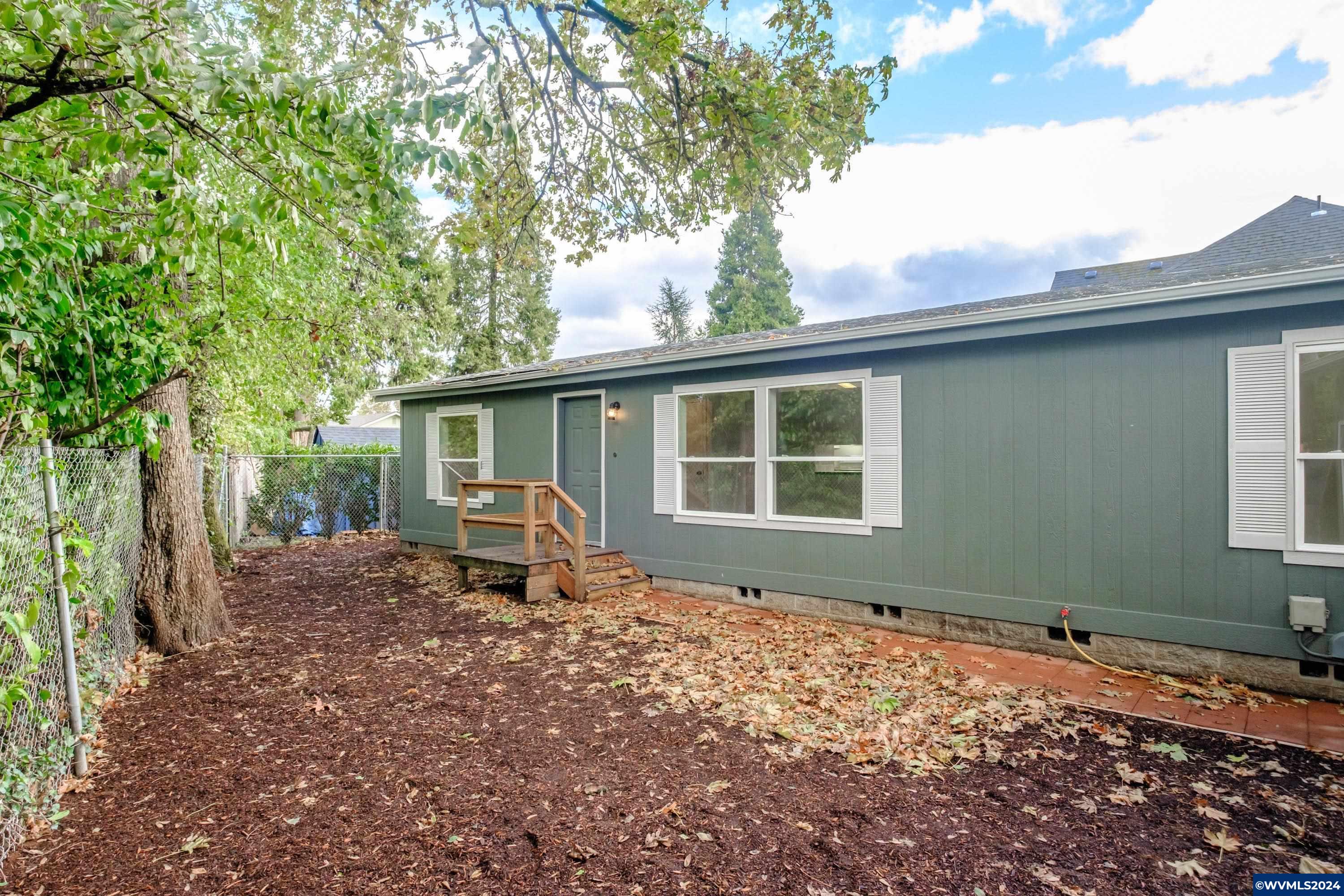 Woodburn, Oregon 97071, United States, 3 Bedrooms Bedrooms, ,2 BathroomsBathrooms,Residential,Active,62086