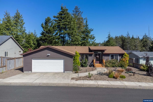 440 SW WEDGE DR, WALDPORT, OR 97394 - Image b388bc06173de7e44162e00906f7015d/3503127095