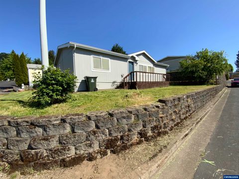 2155 Robins Ln SE Salem OR 97302