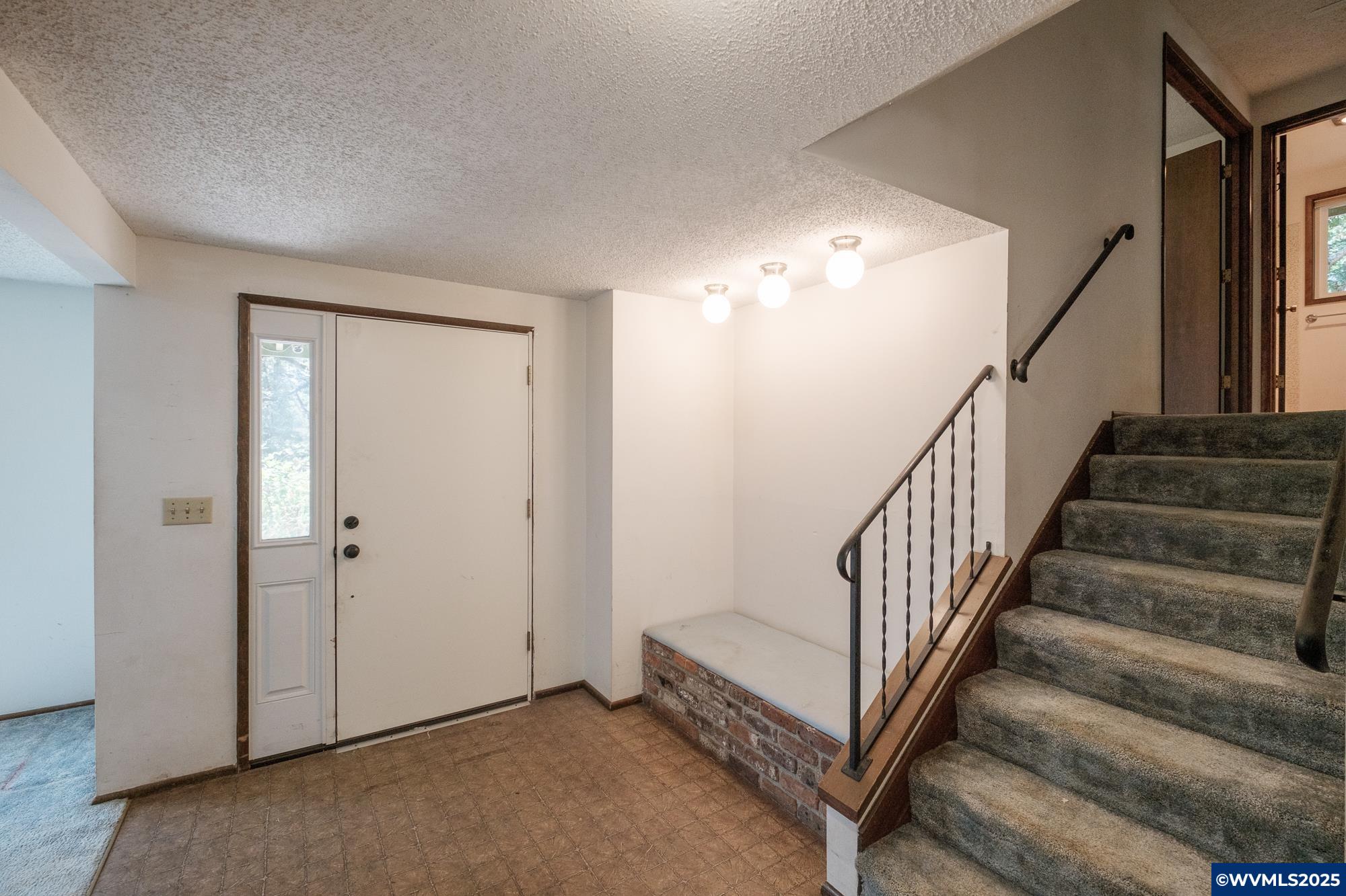 35423 Oak View Dr