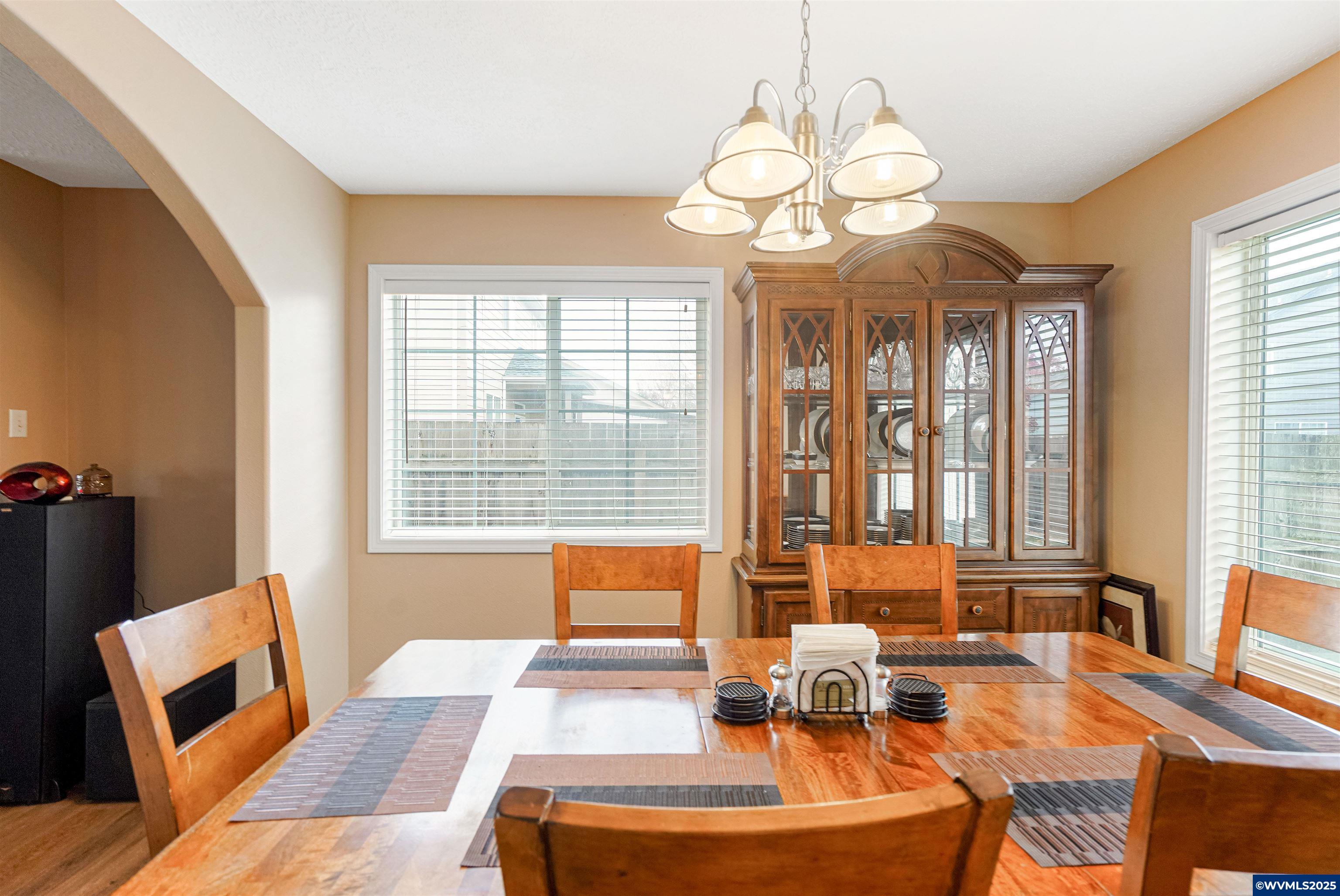 1228 Bent Grass Ct NE