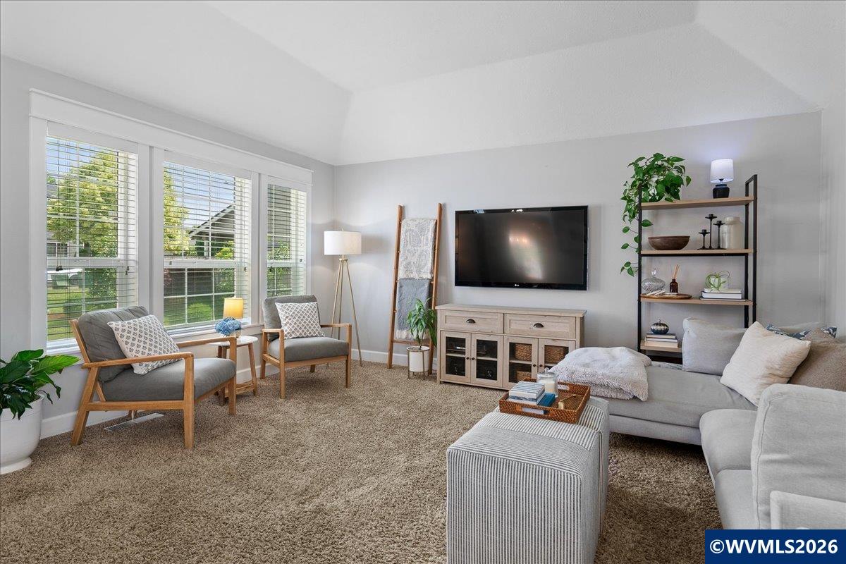 2109 N Valeri Dr