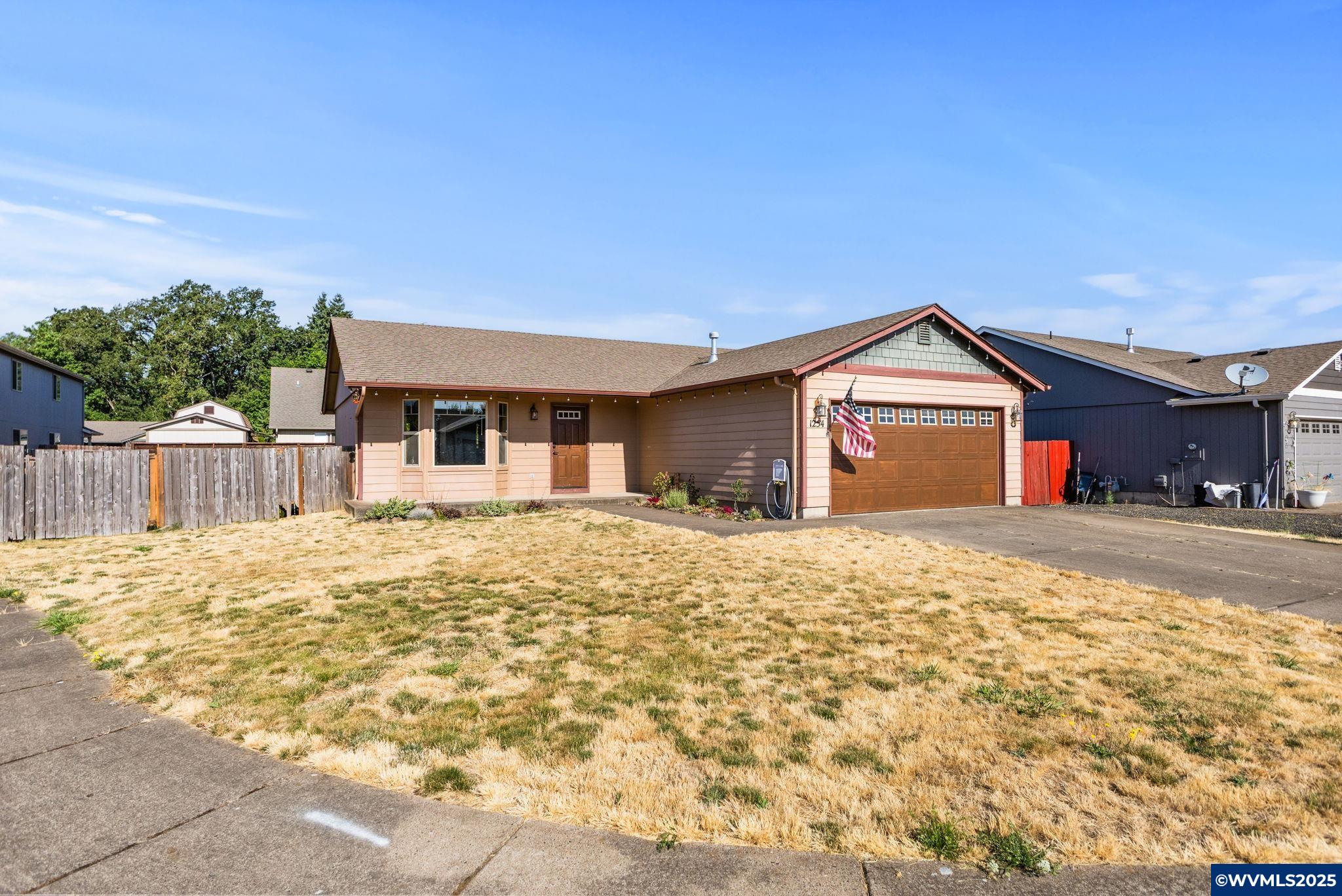 1254 Linden Ct