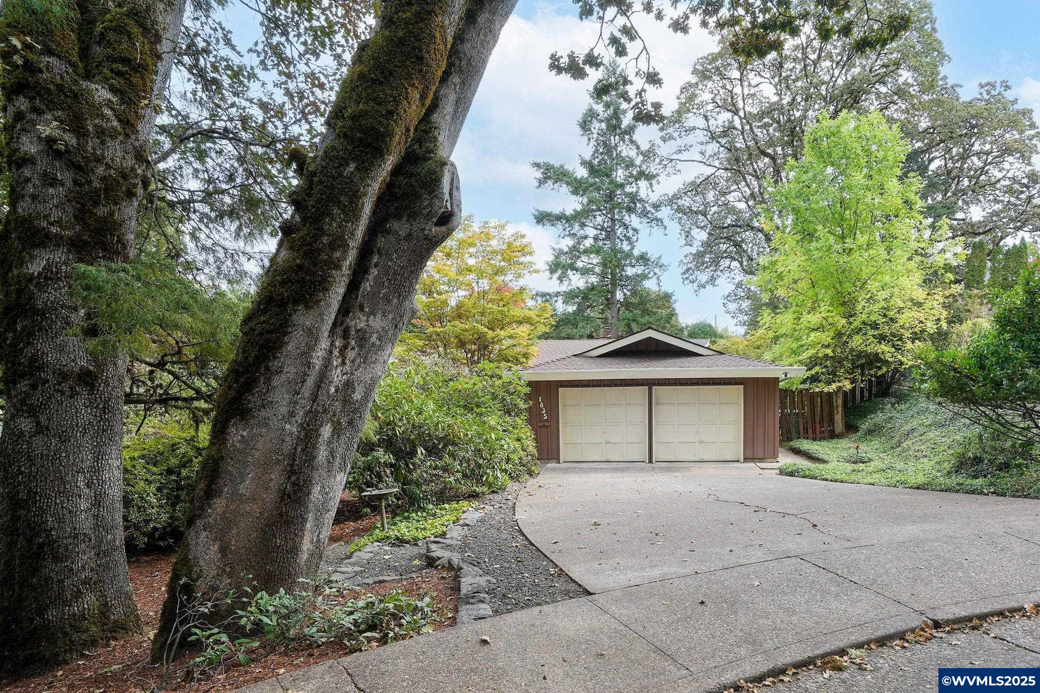 1835 NW Juniper Pl