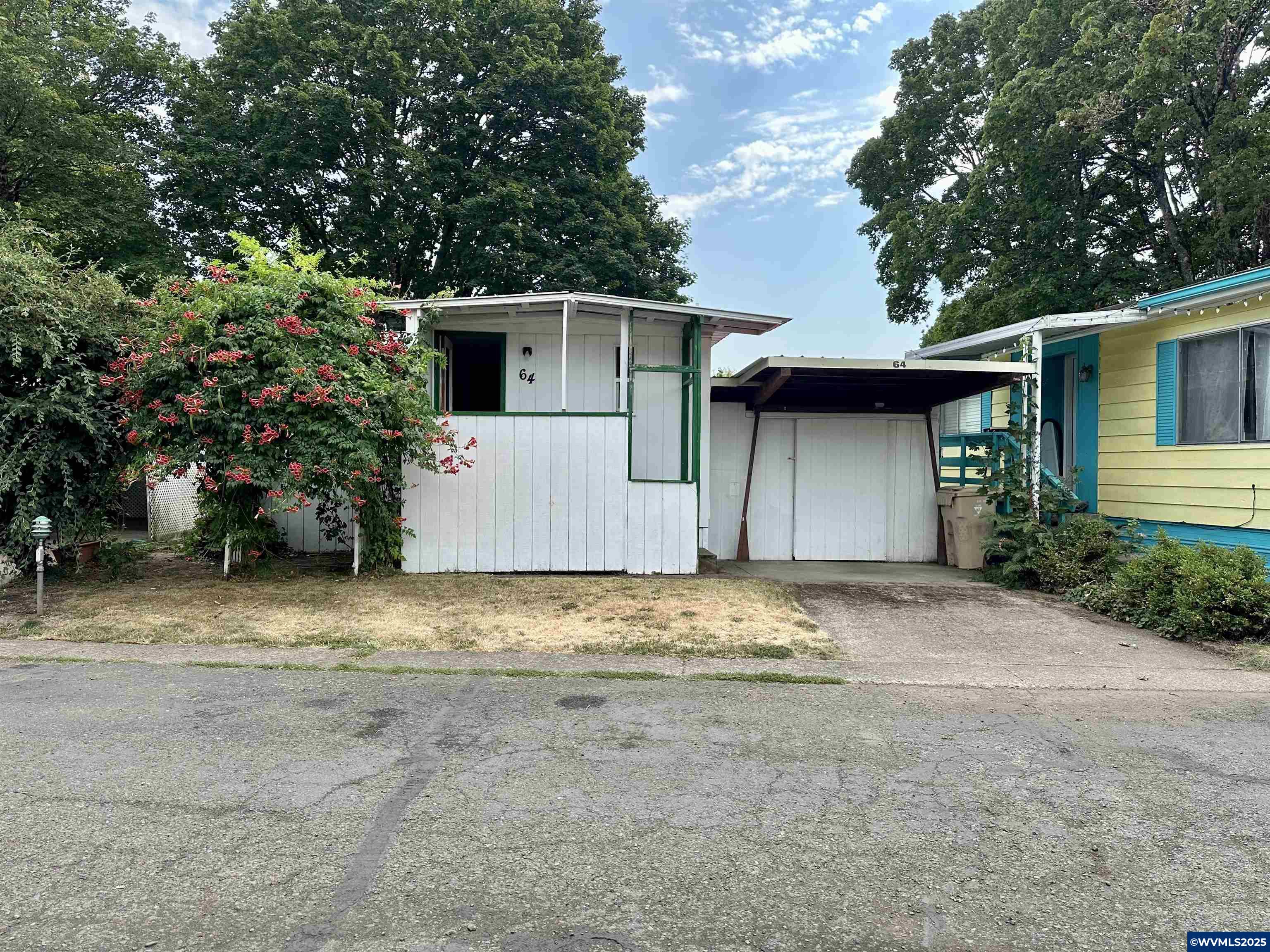 755 NE Circle Bl