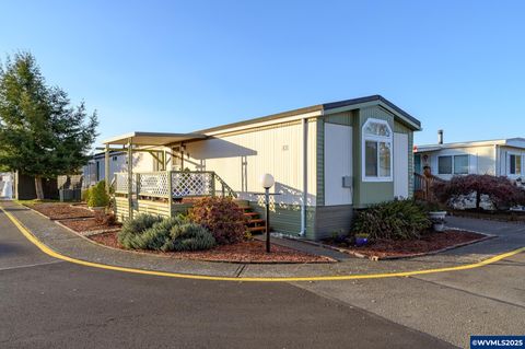 2902 E 2nd #108 St Newberg OR 97132