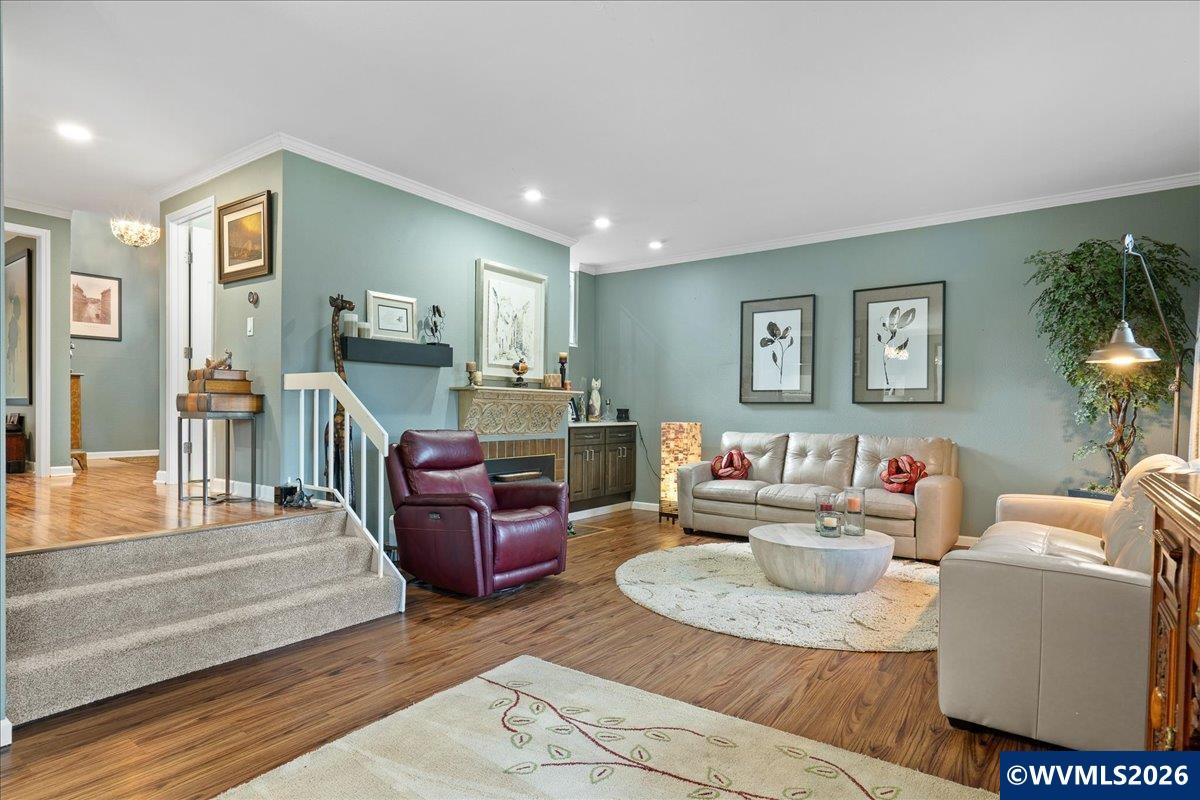 6660 Huntington Cir S