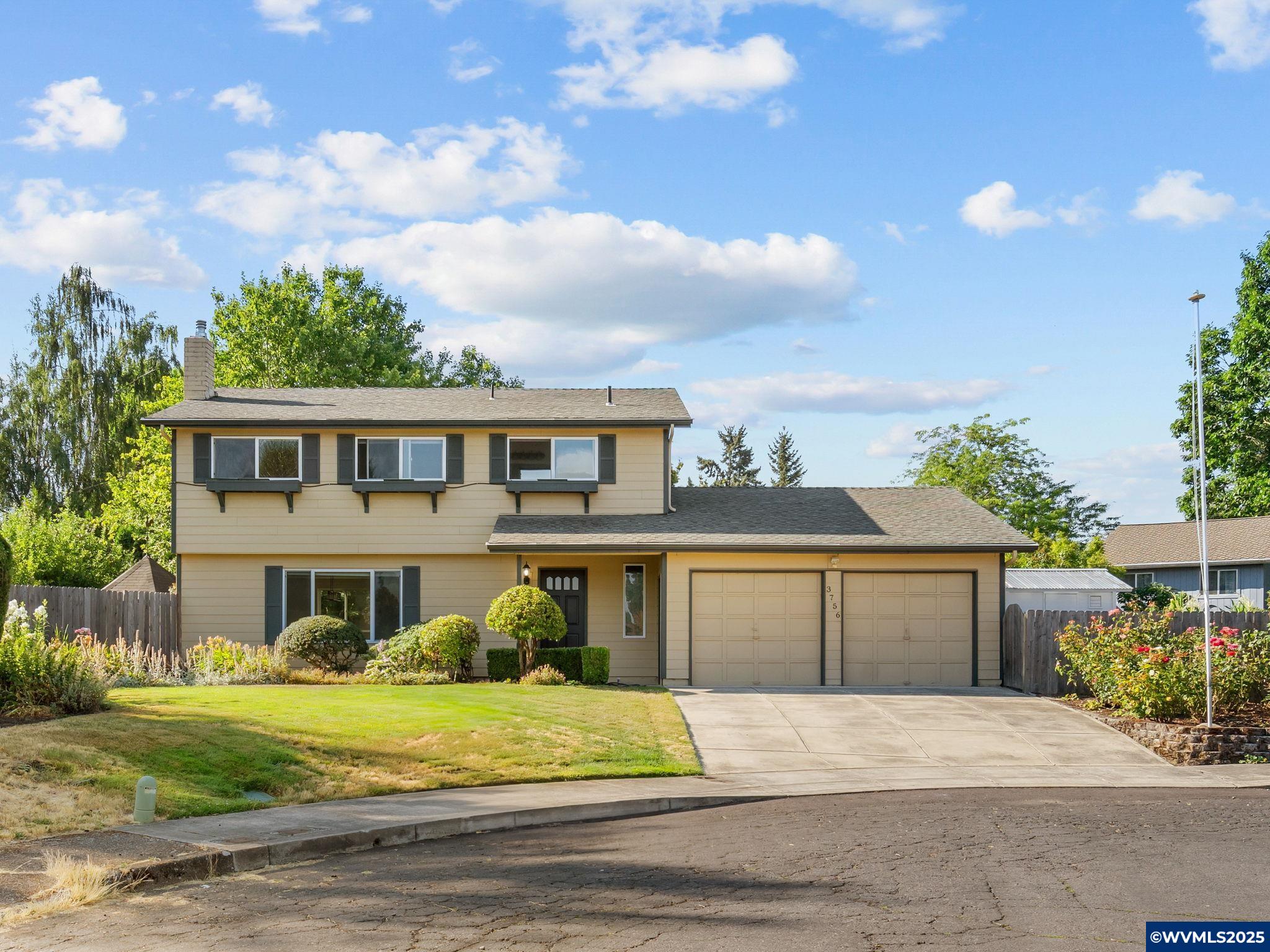 3756 Lynette Ct NE