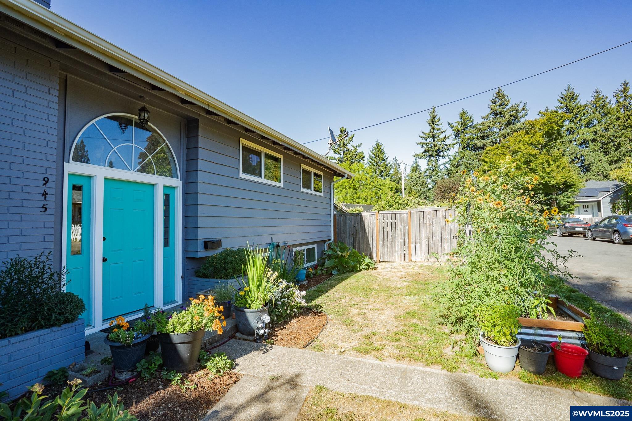 945 Gerleon St SE