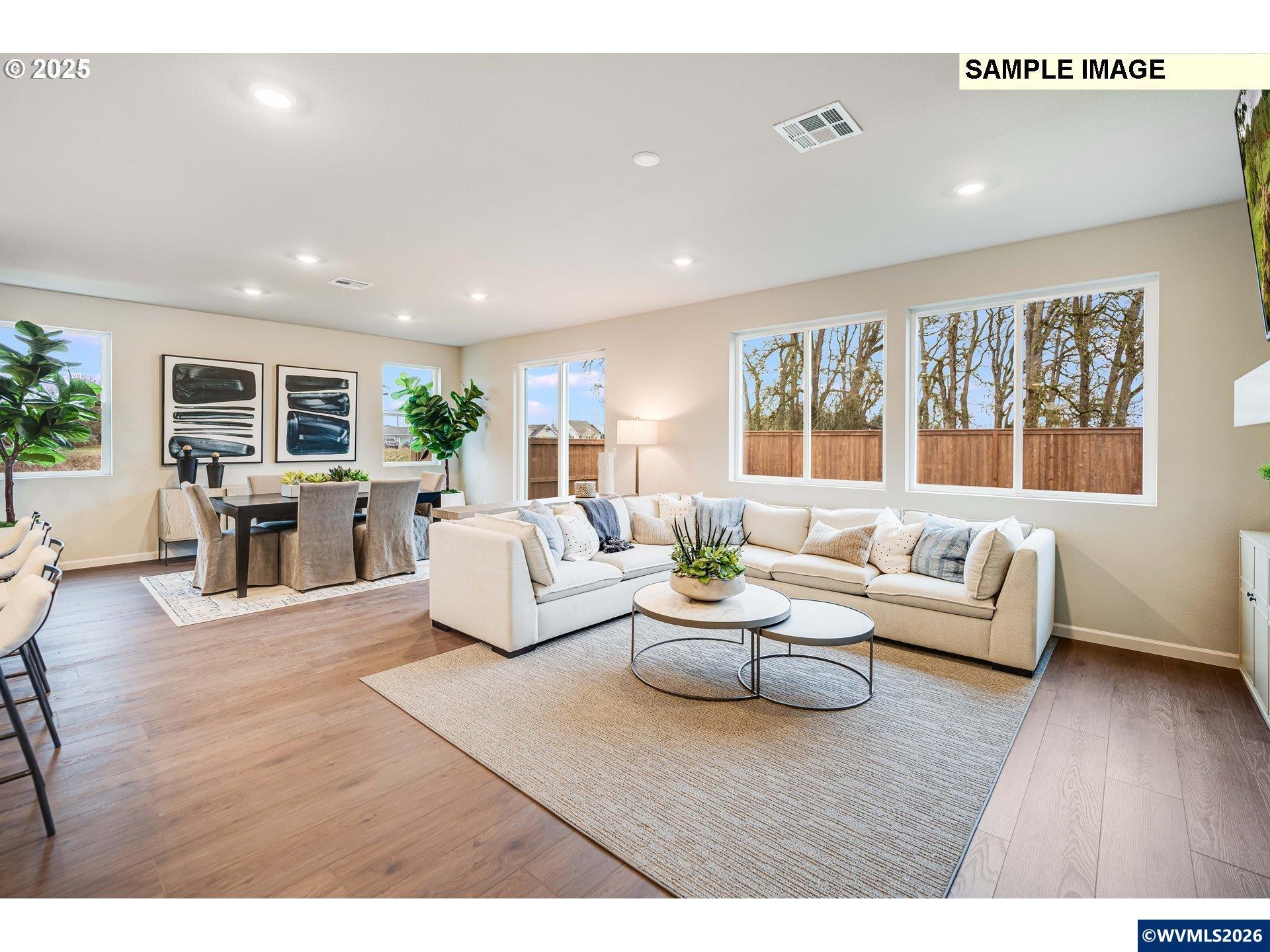 2682 Mt Saint Helens Av SE