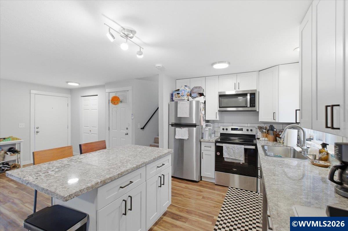 137 Tanglewood (-141) Dr