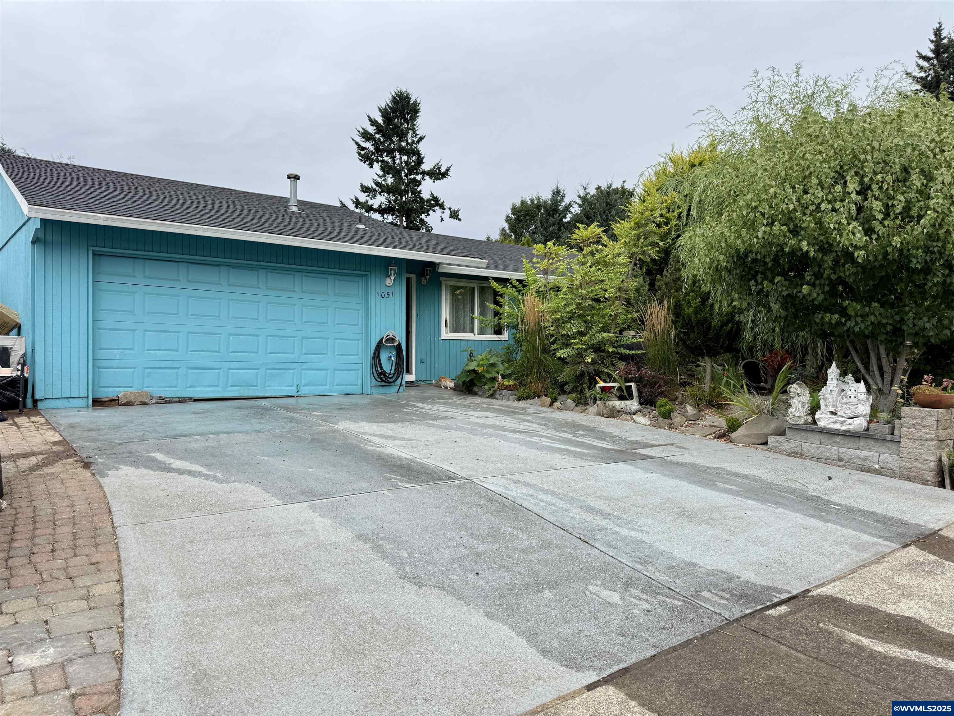 1051 Orchard Ln