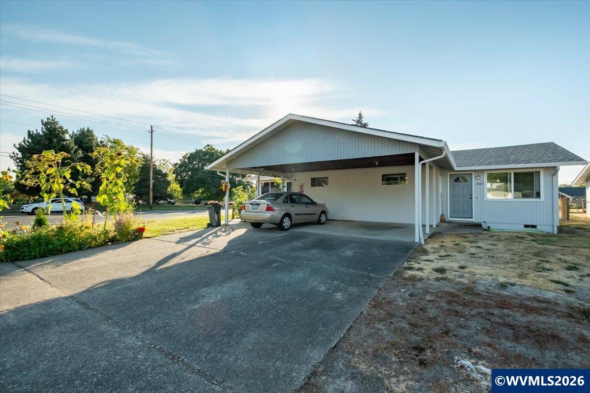 2501 Prairie (-2503) Pl SE
