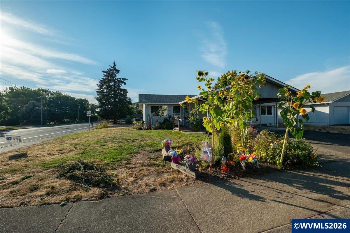 2501 Prairie (-2503) Pl SE