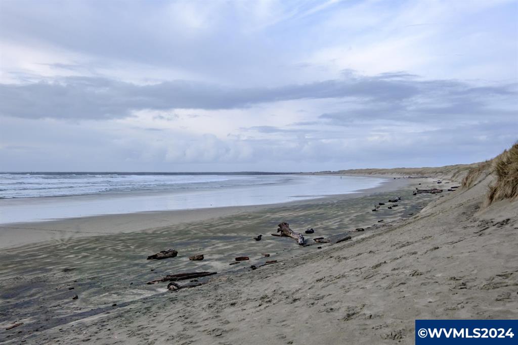 Newport, Oregon 97365, United States, ,Commercial,Active,66449