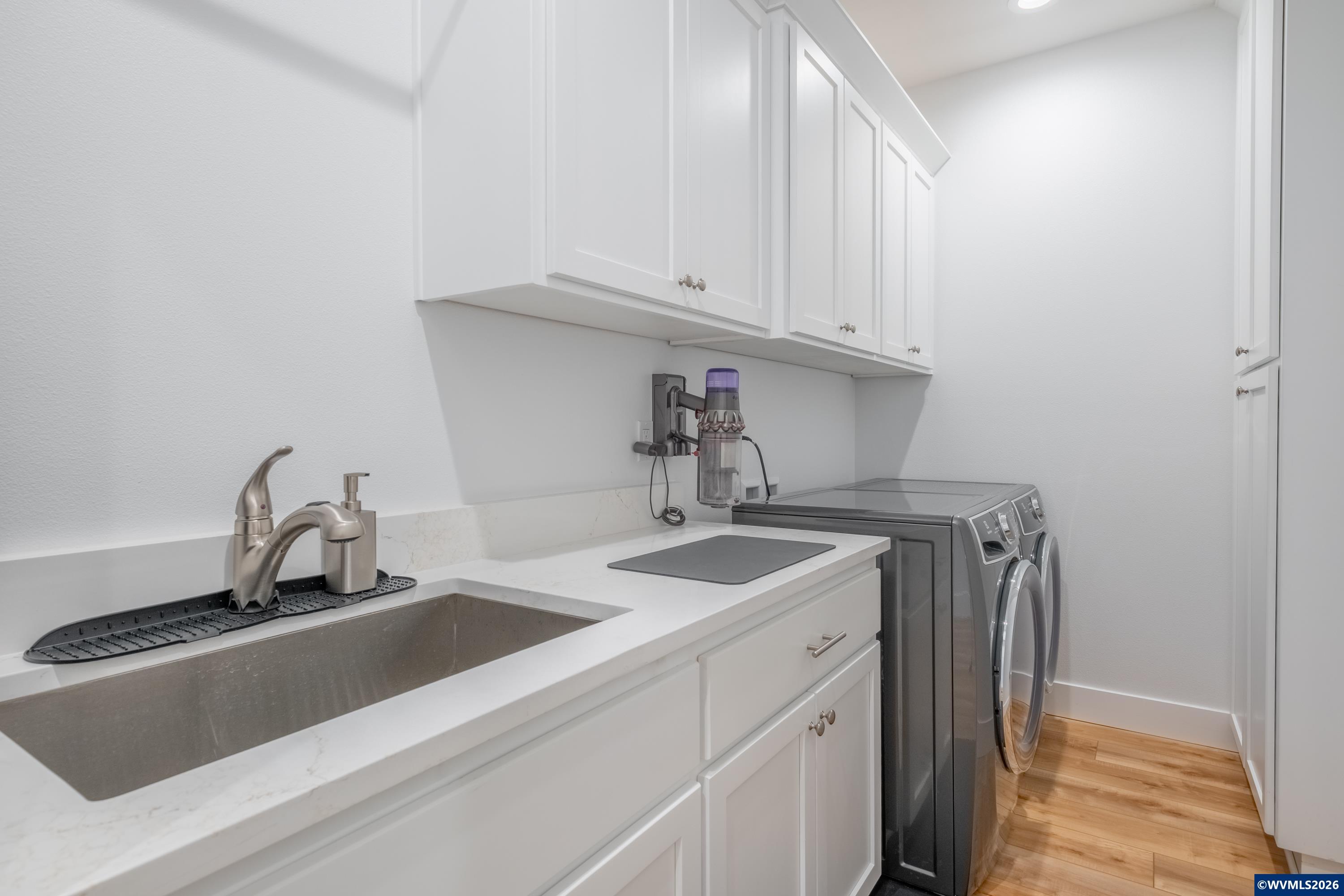 Experience inspired luxury in the coveted Roads End neighborhood, wher – image 24