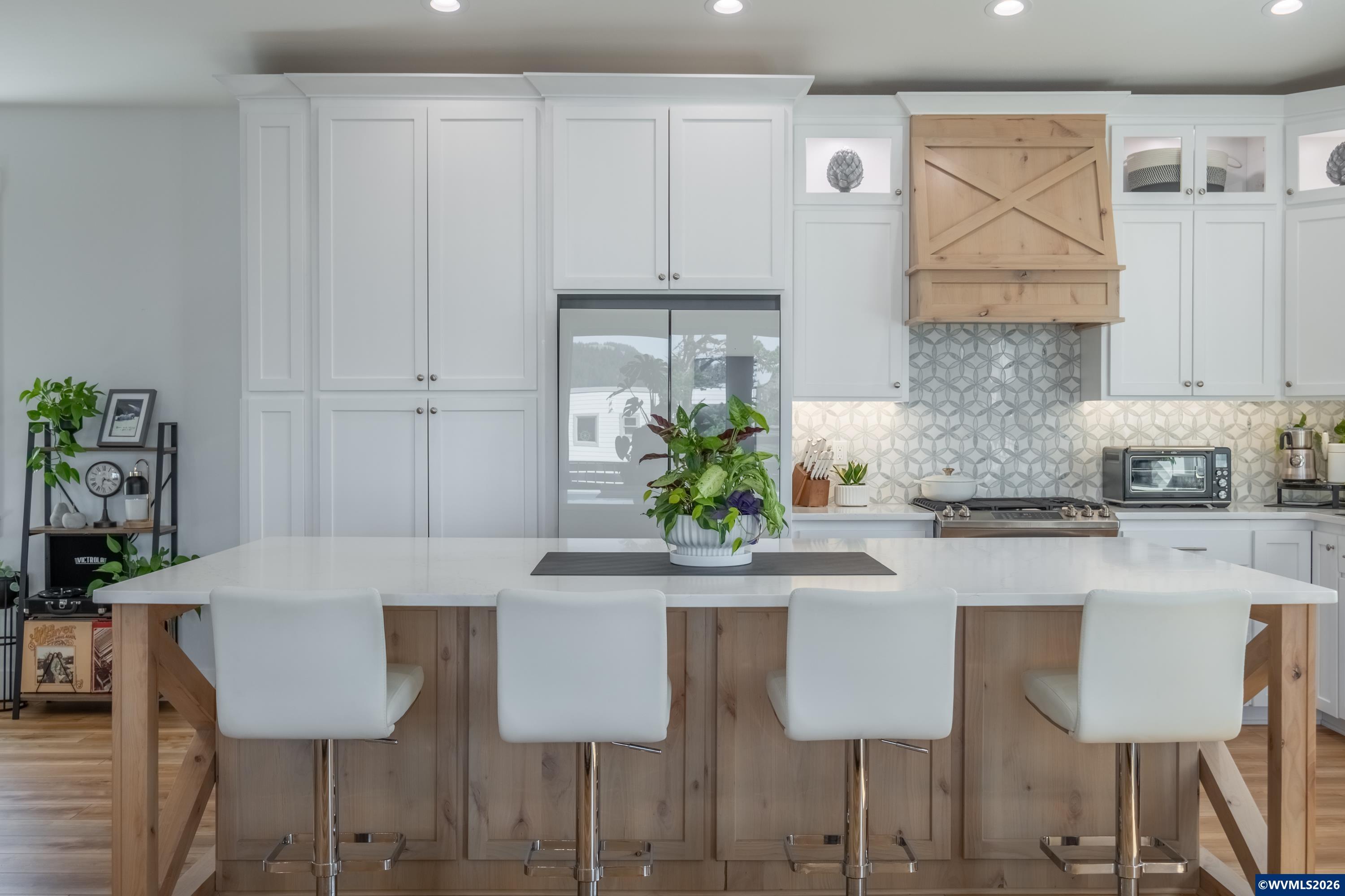 Experience inspired luxury in the coveted Roads End neighborhood, wher – image 8