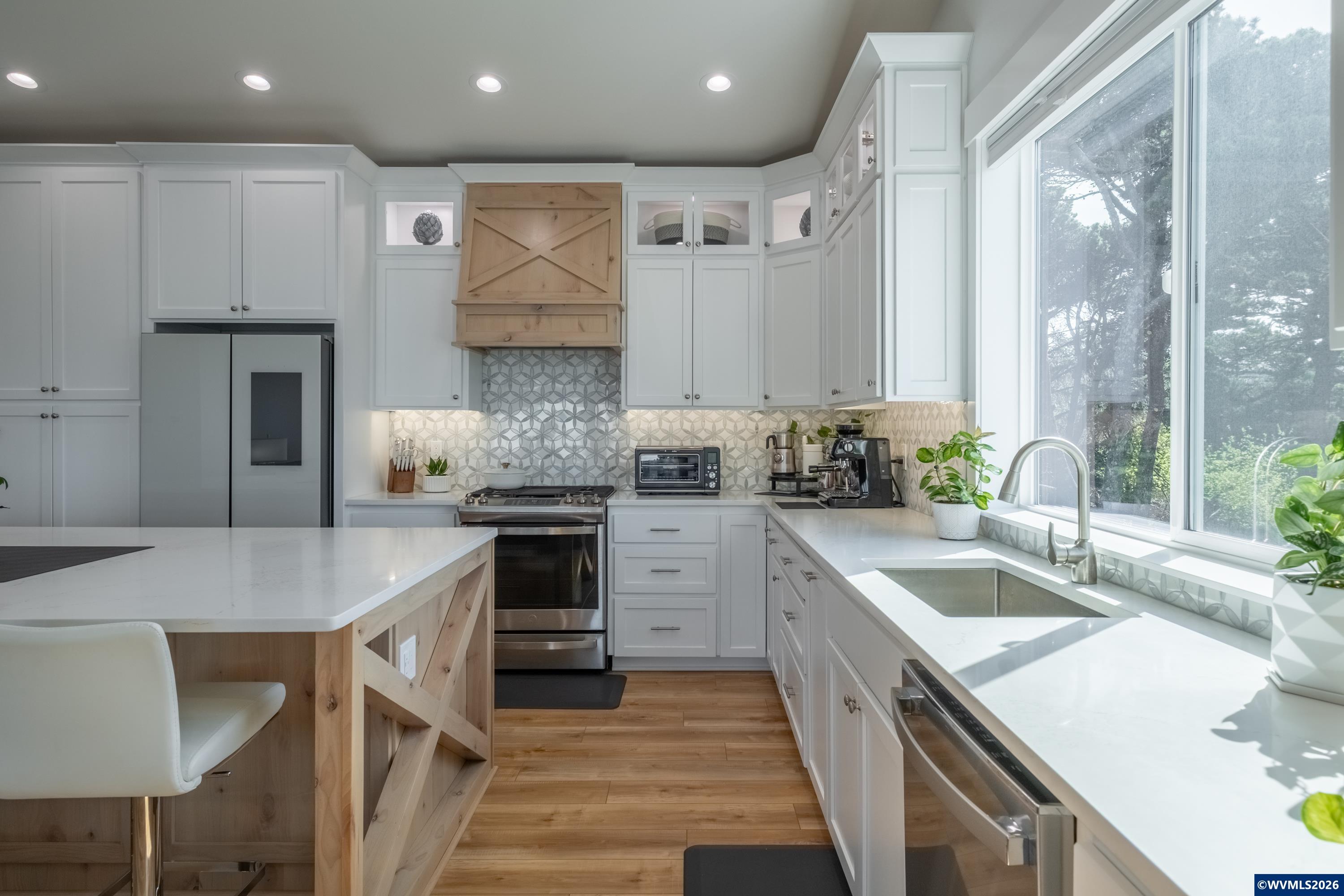 Experience inspired luxury in the coveted Roads End neighborhood, wher – image 10