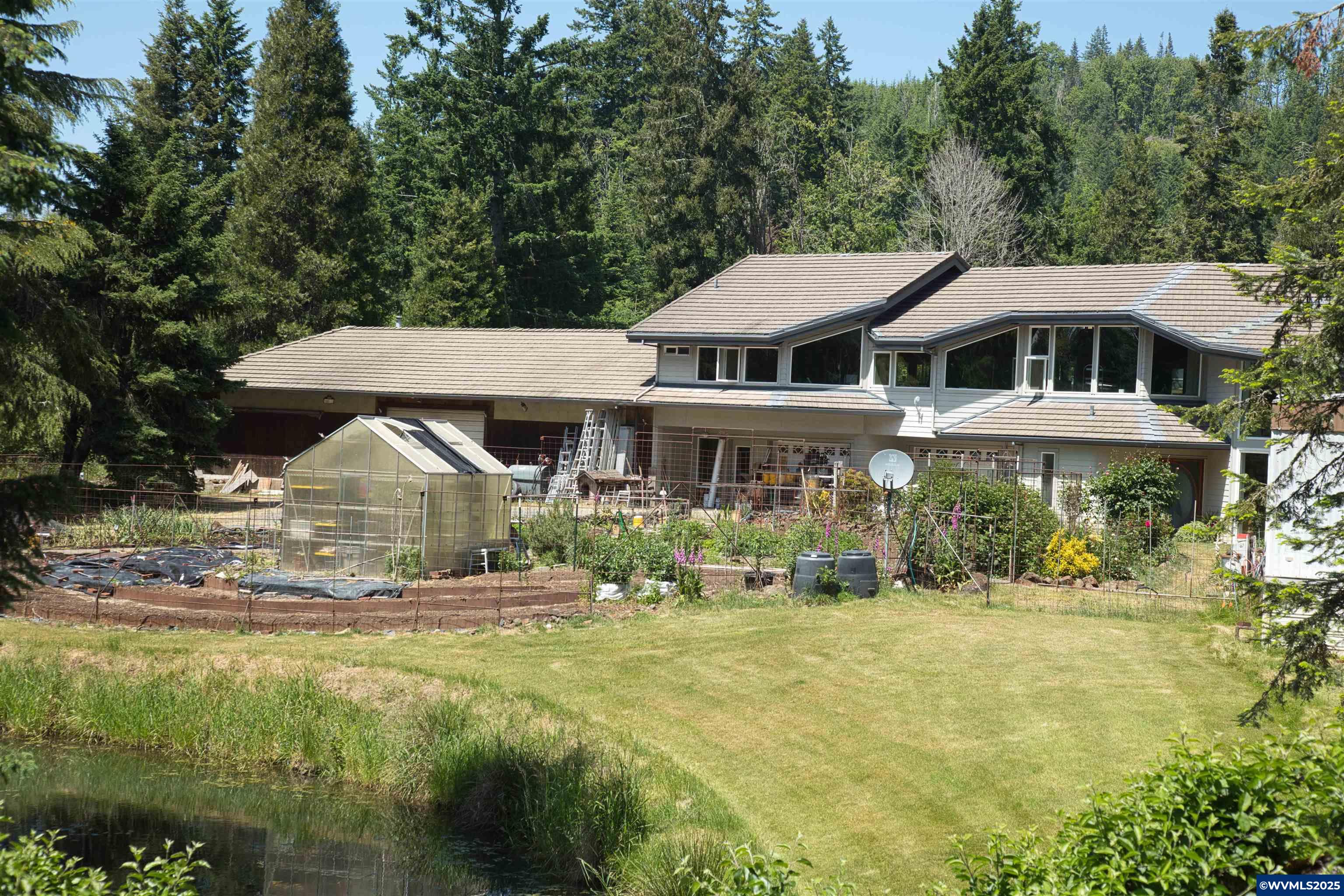 4300 Briar Knob Lp NE