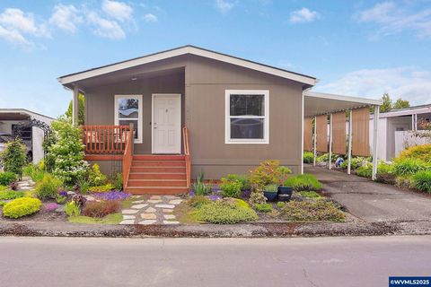 4454 Eden St SE Salem OR 97317