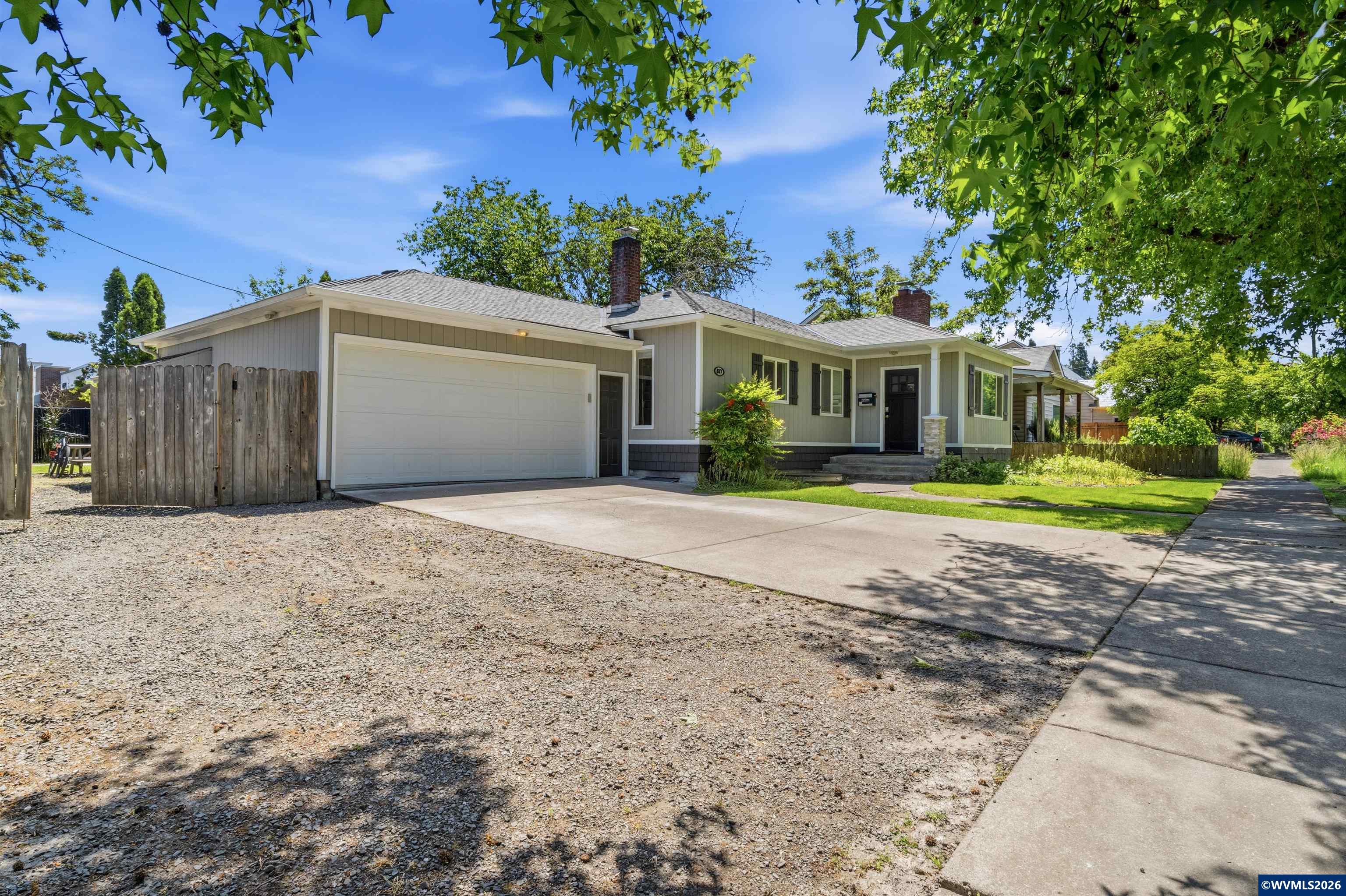 837 NW 10th St
