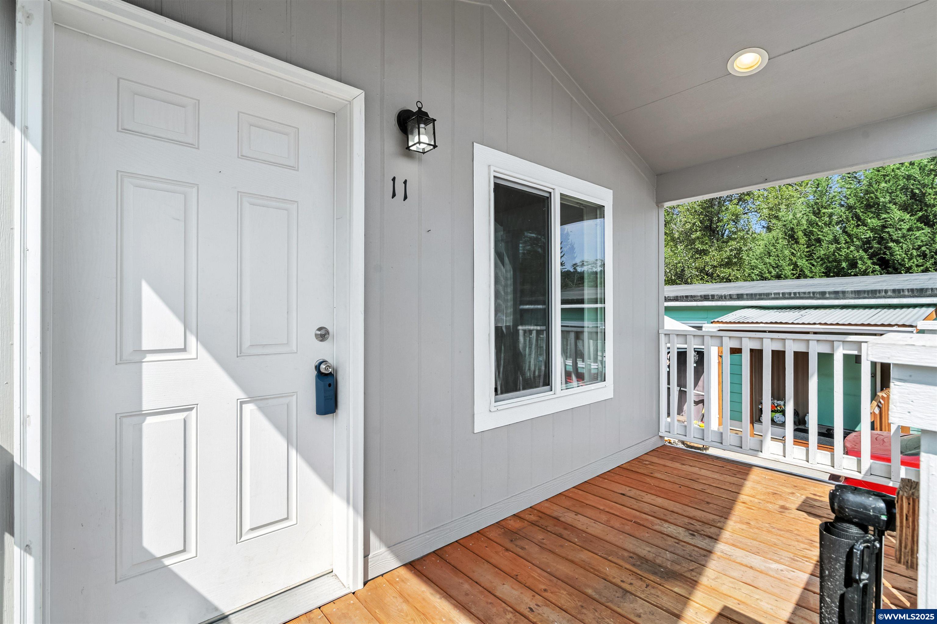 1530 Tamarack #11 St