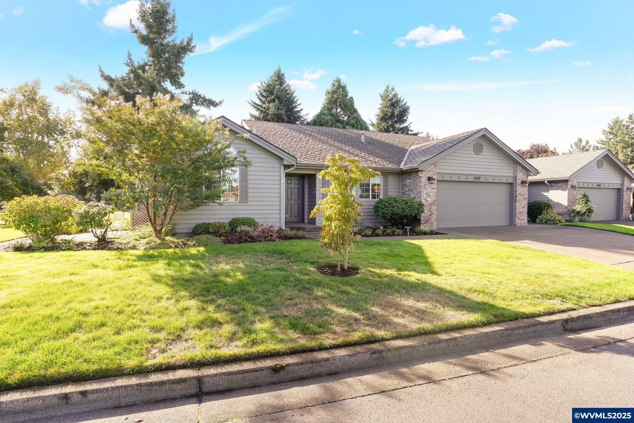 452 Fountain Ct N