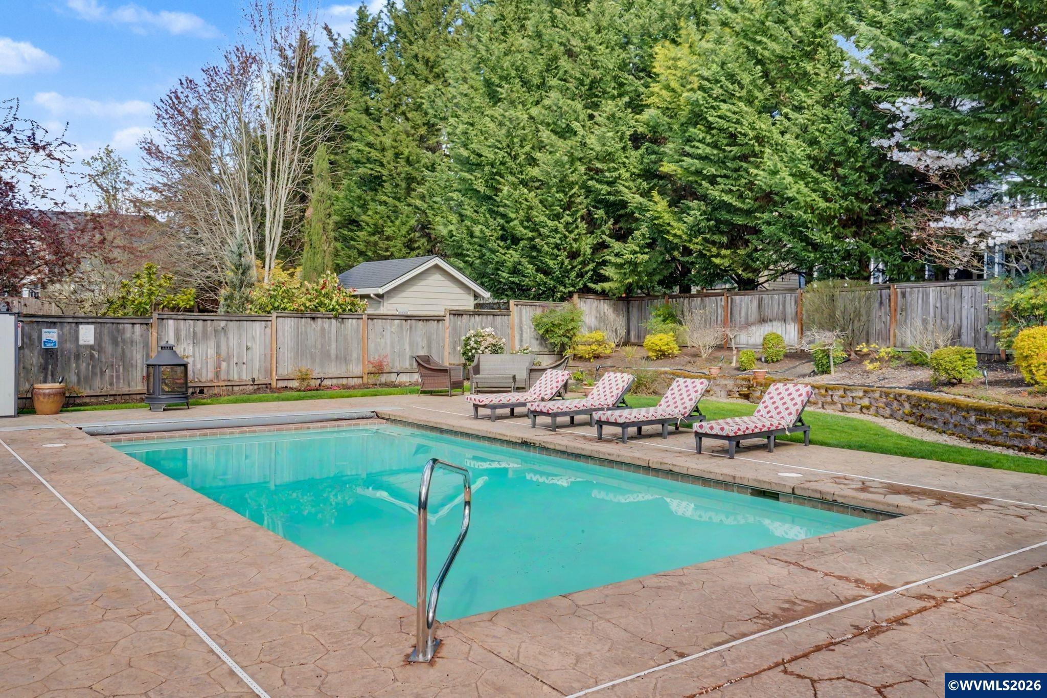 212 N Greenlink Wy
