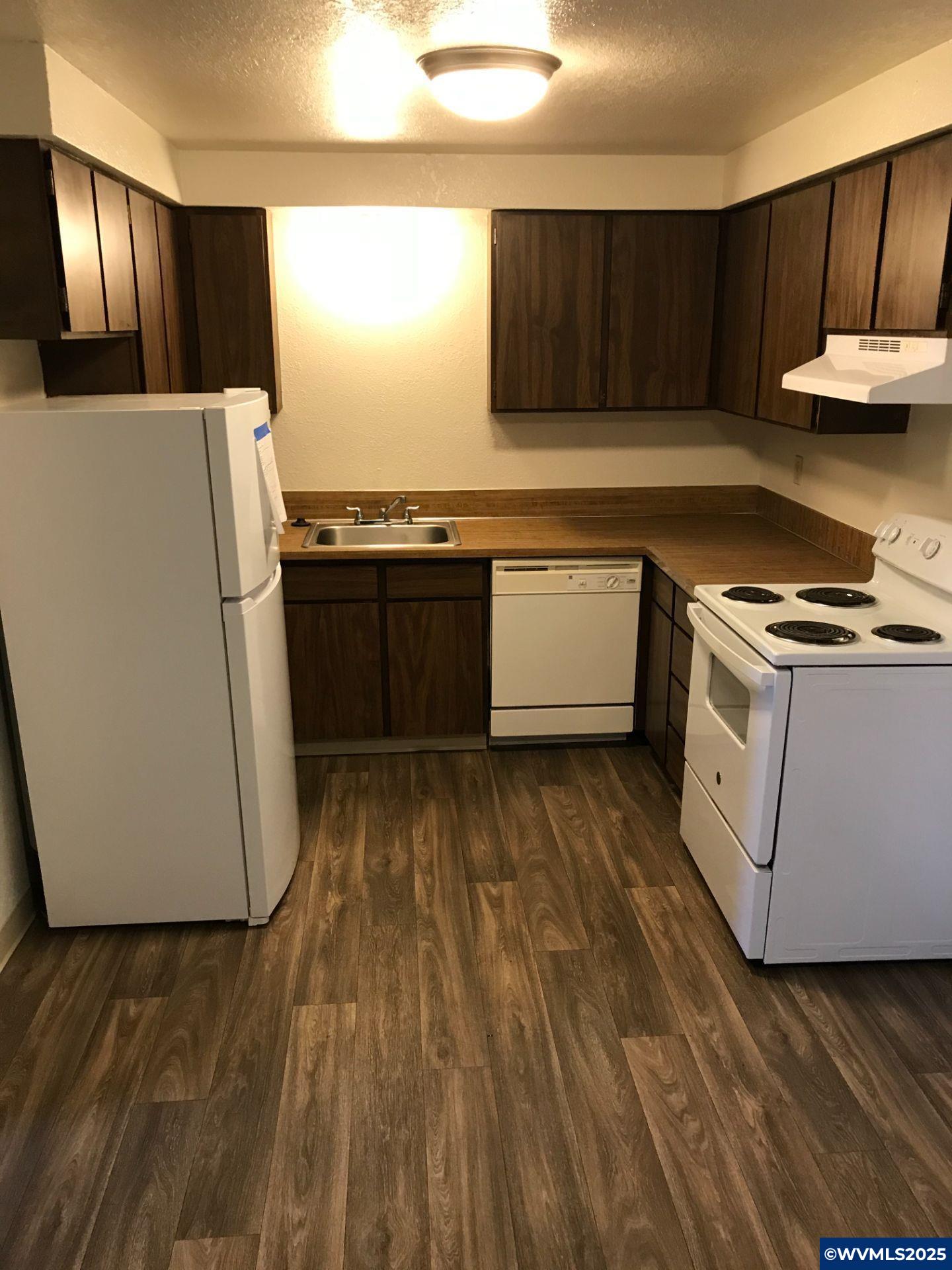 580 Manor (590 Manor Way) Wy