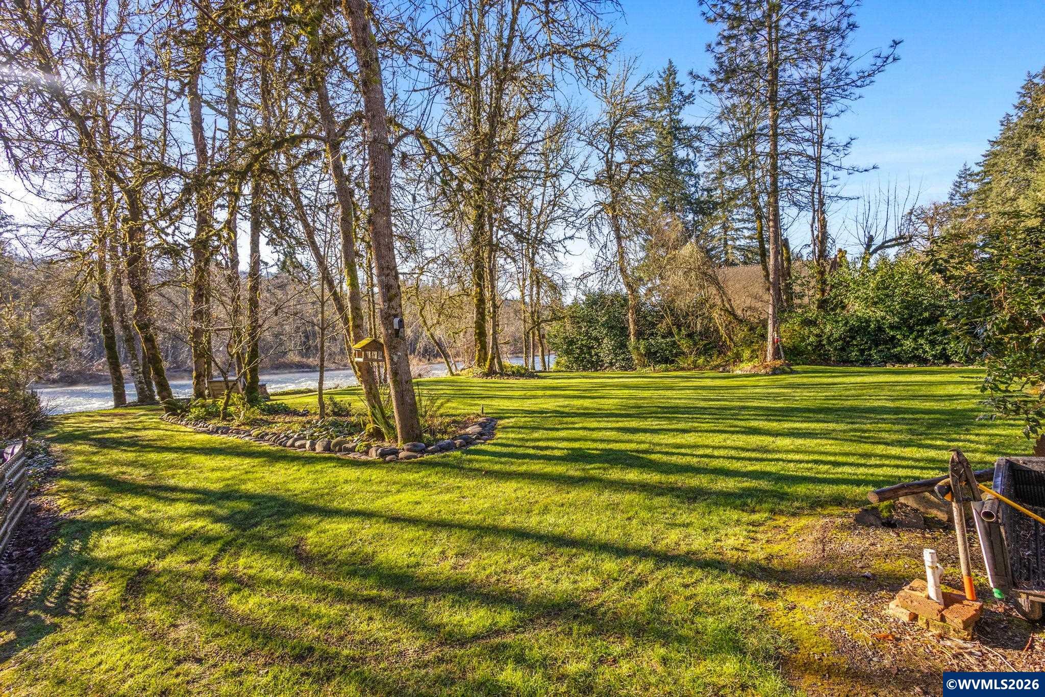 11886 Riverhaven Ln SE