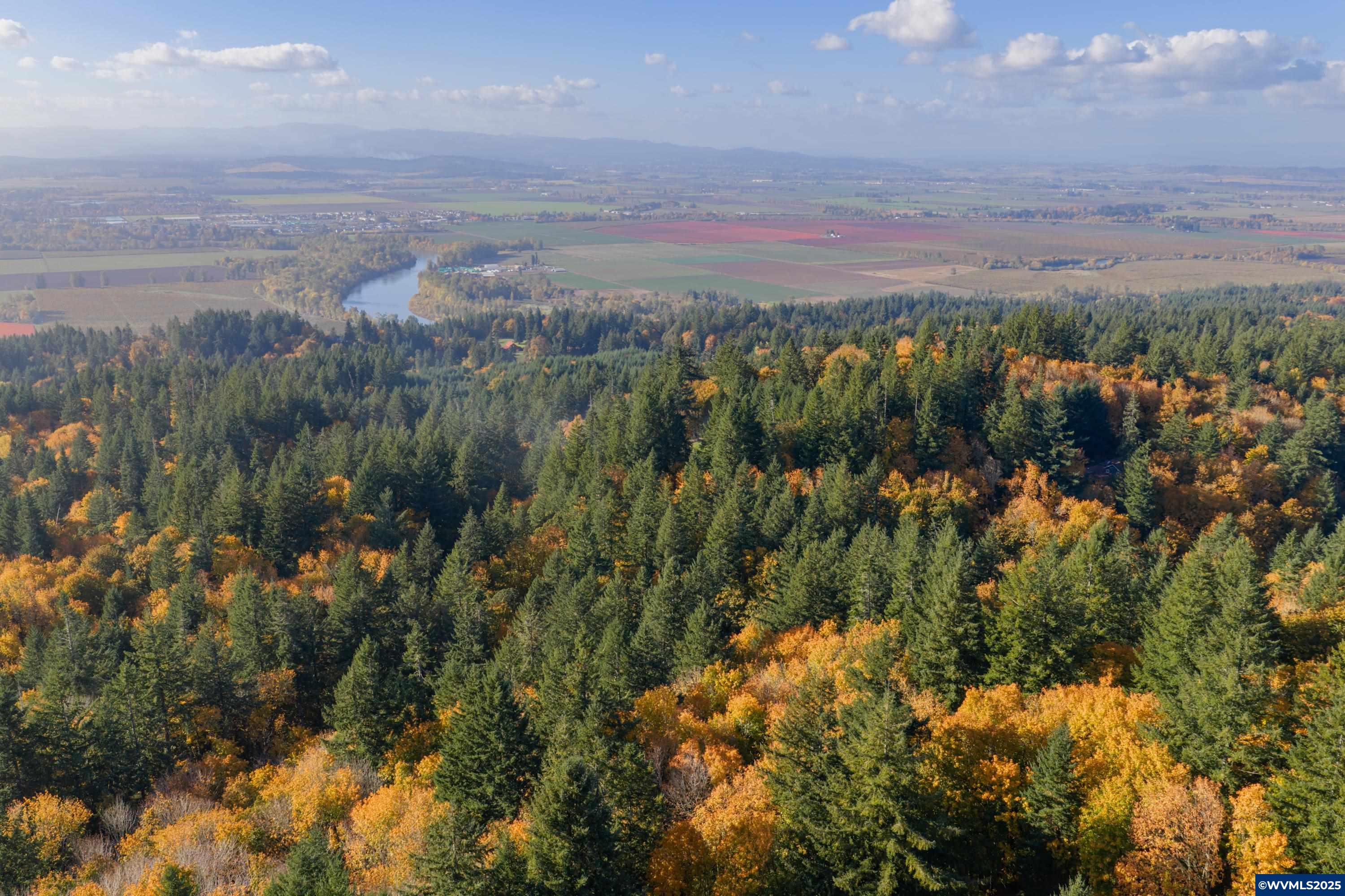 Salem, Oregon 97306, United States, 4 Bedrooms Bedrooms, ,4 BathroomsBathrooms,Residential,Active,237134