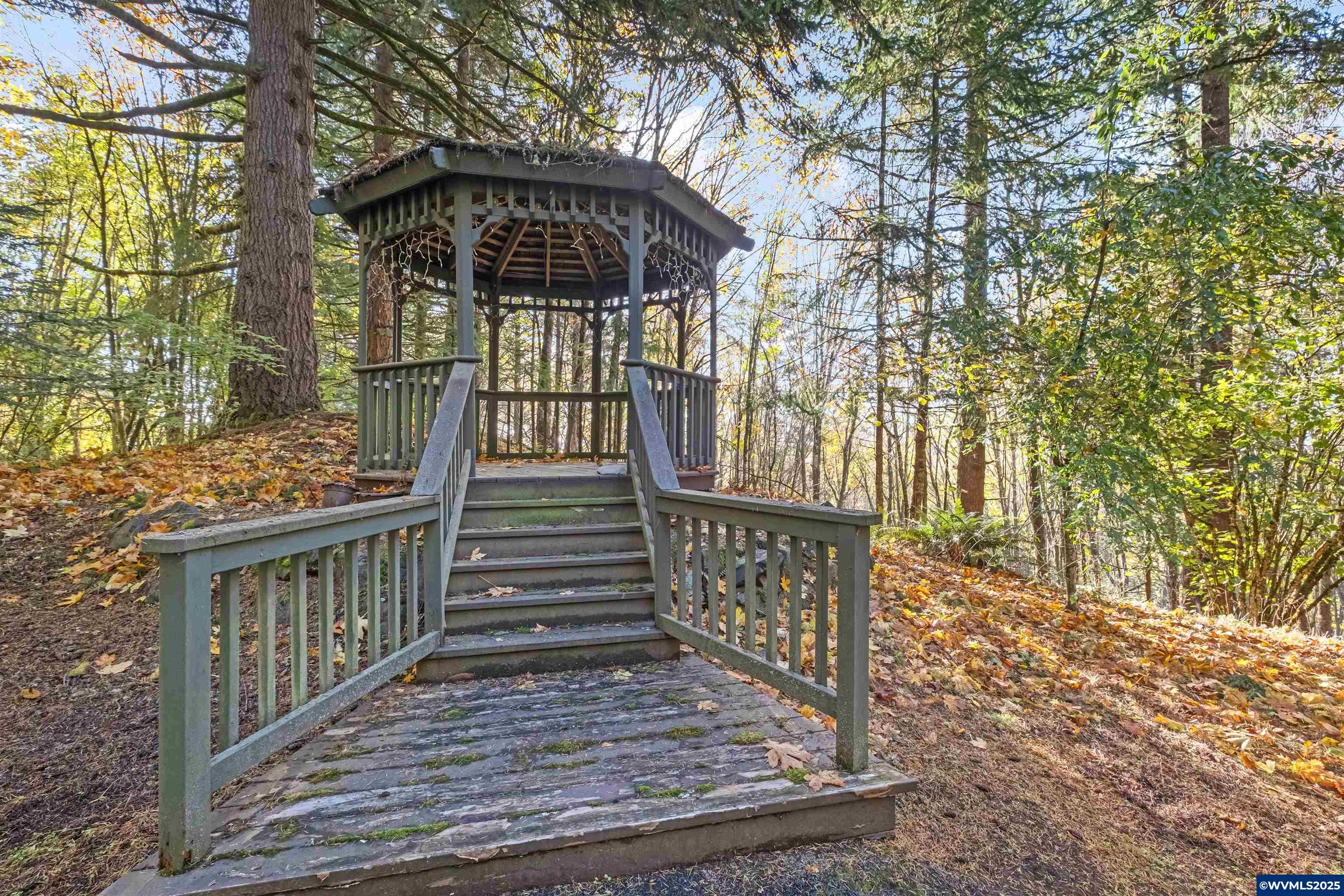 Salem, Oregon 97306, United States, 4 Bedrooms Bedrooms, ,4 BathroomsBathrooms,Residential,Active,237134