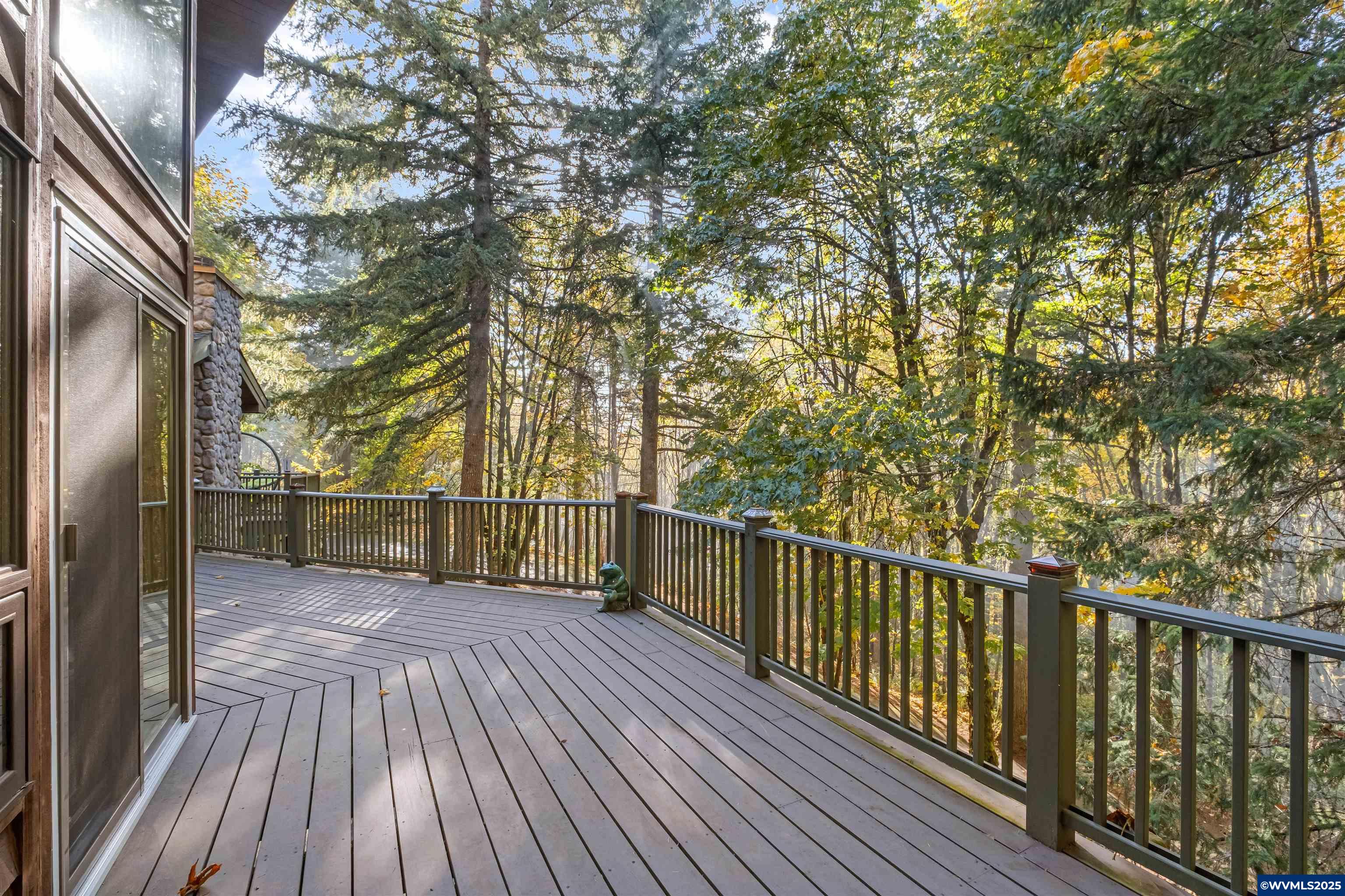 Salem, Oregon 97306, United States, 4 Bedrooms Bedrooms, ,4 BathroomsBathrooms,Residential,Active,237134