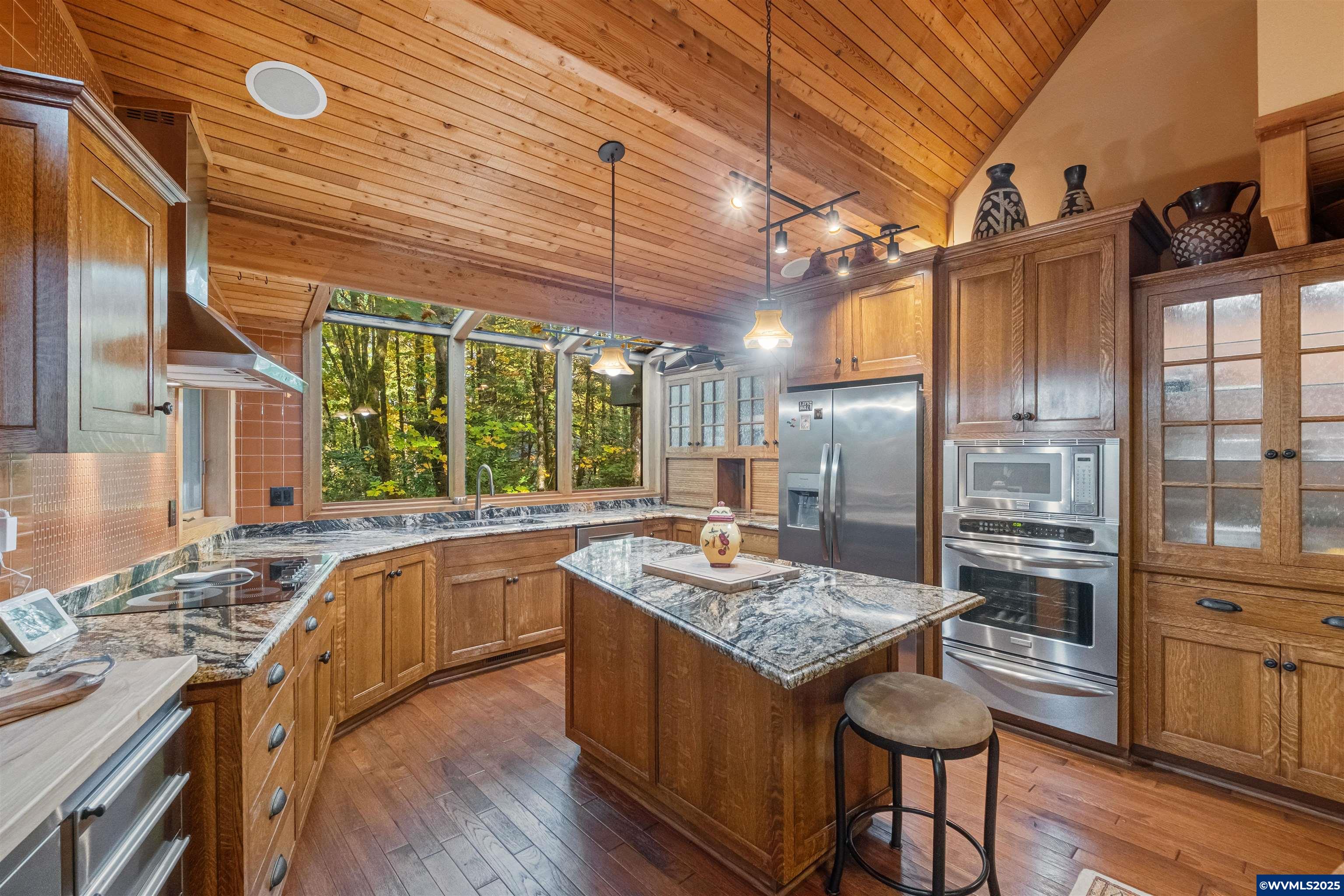 Salem, Oregon 97306, United States, 4 Bedrooms Bedrooms, ,4 BathroomsBathrooms,Residential,Active,237134