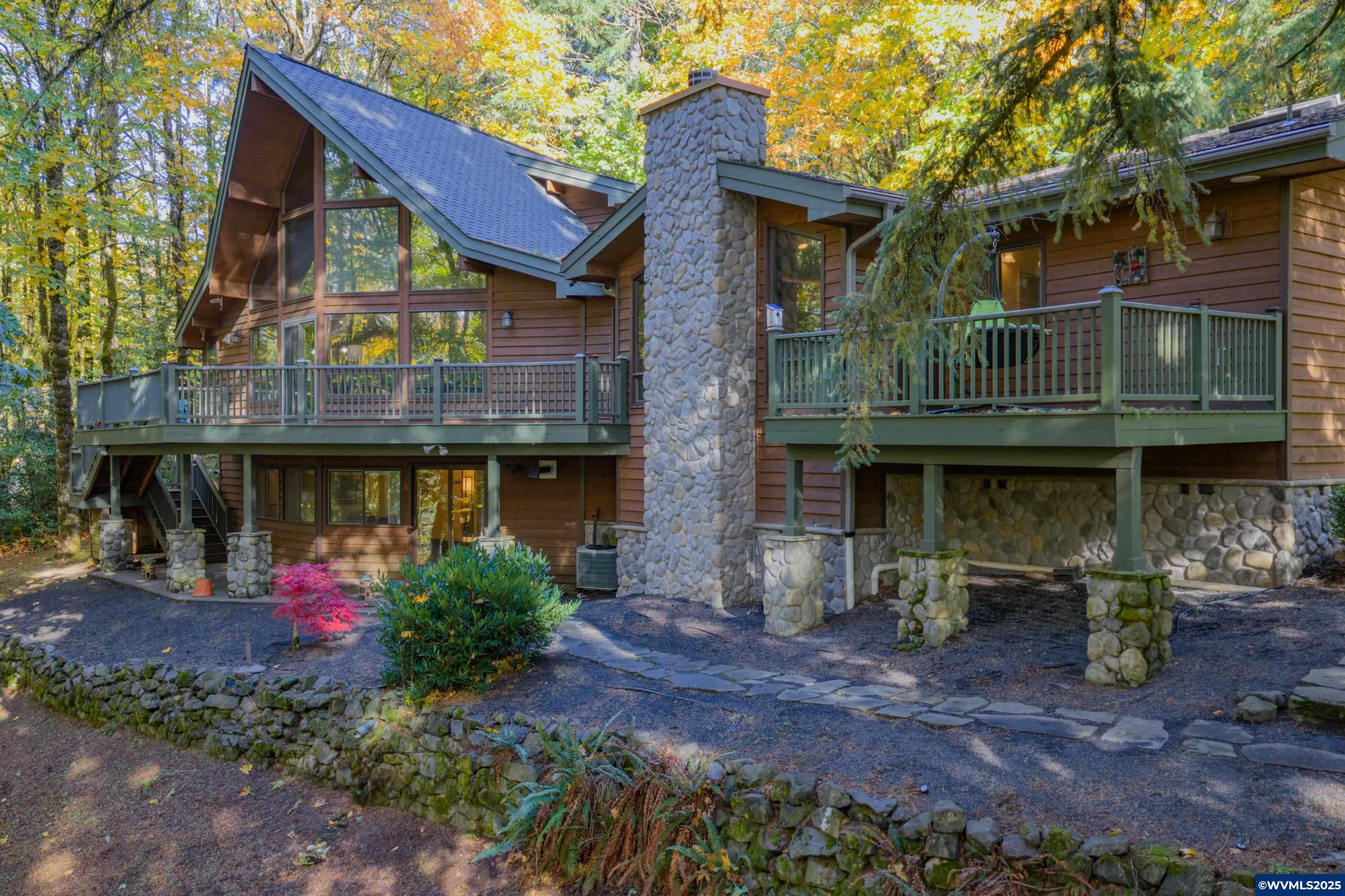 Salem, Oregon 97306, United States, 4 Bedrooms Bedrooms, ,4 BathroomsBathrooms,Residential,Active,237134